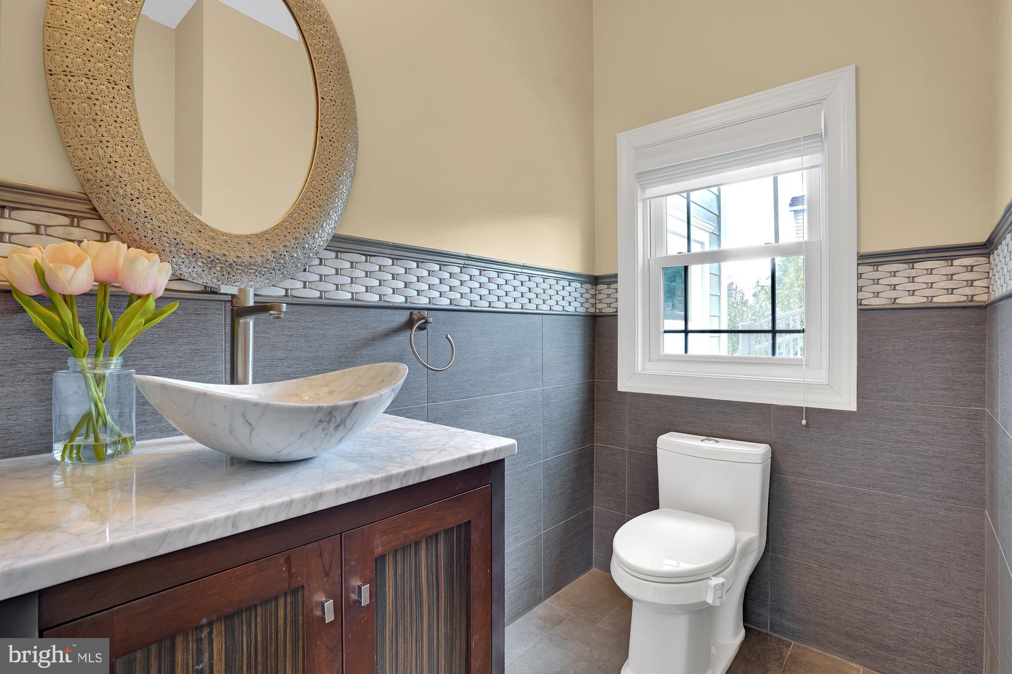 MAKEFIELD MANOR - Residential