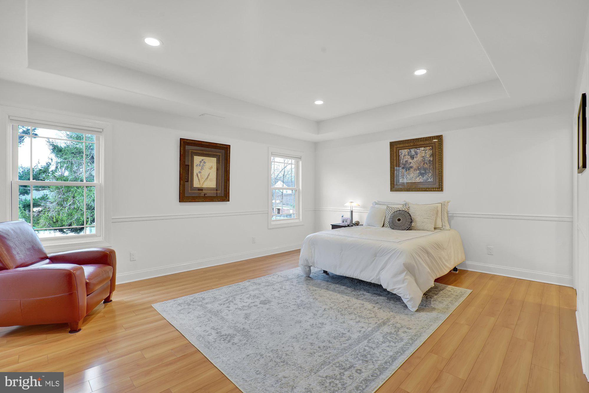 MAKEFIELD MANOR - Residential