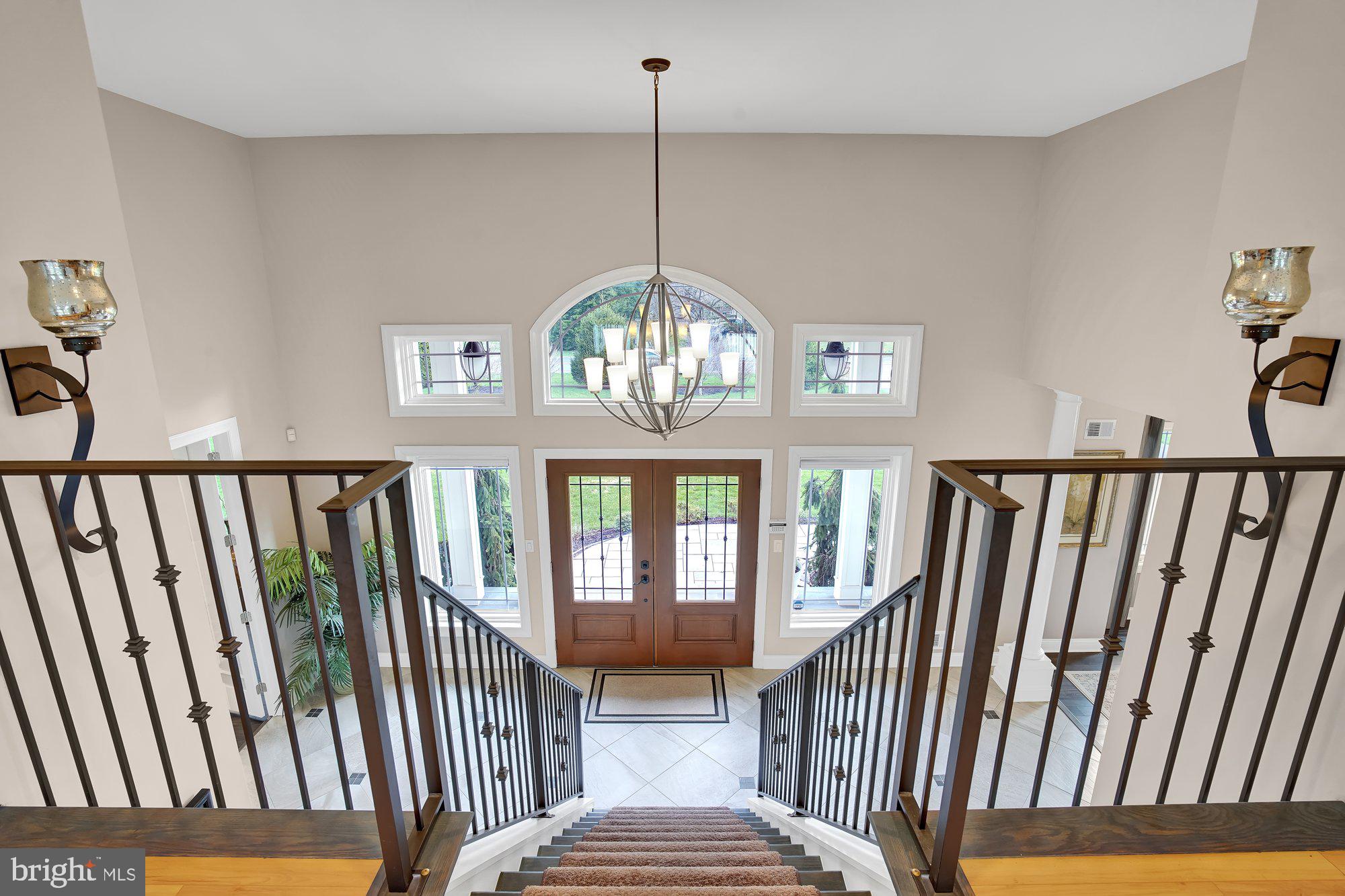 MAKEFIELD MANOR - Residential