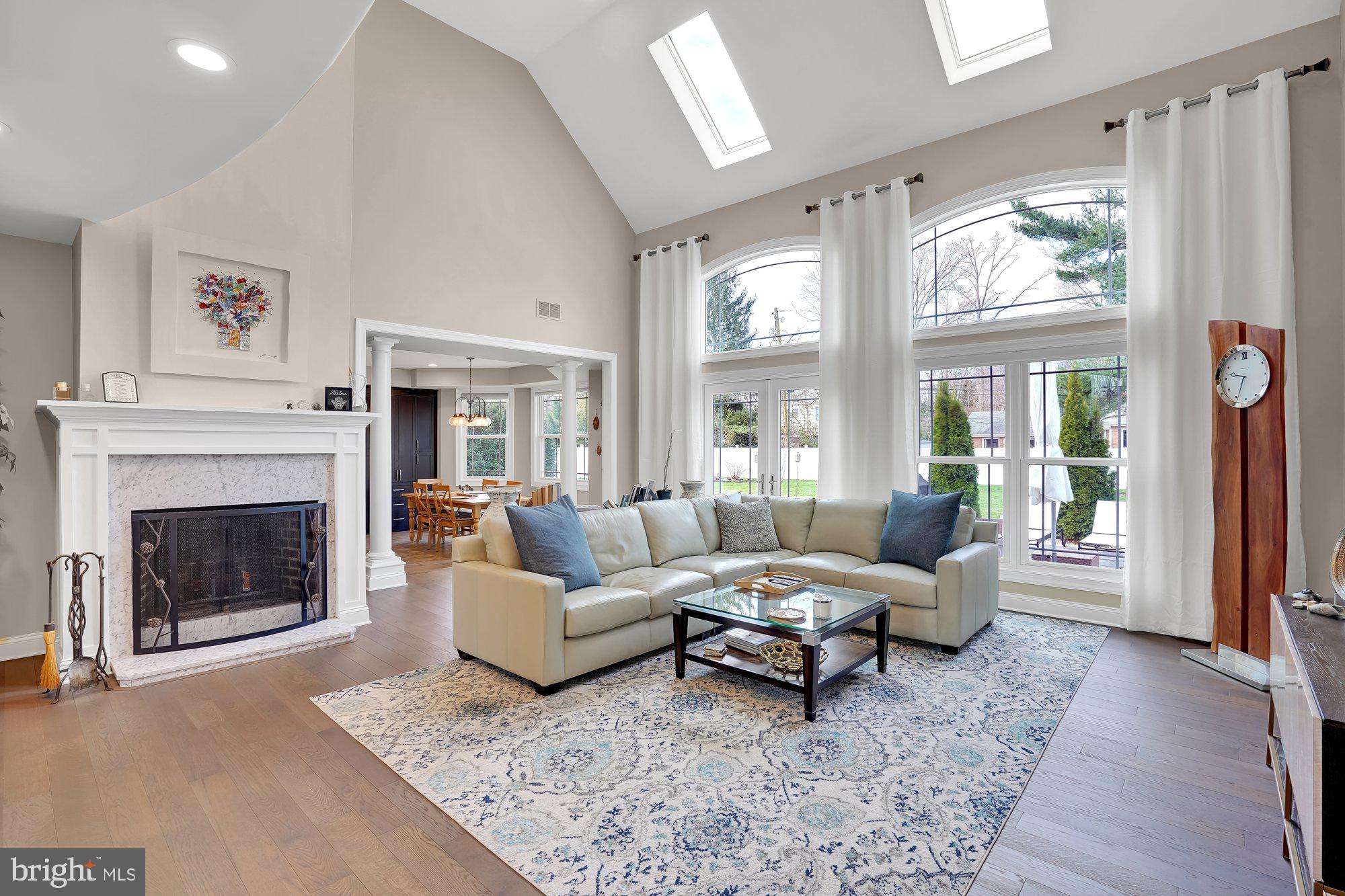 MAKEFIELD MANOR - Residential