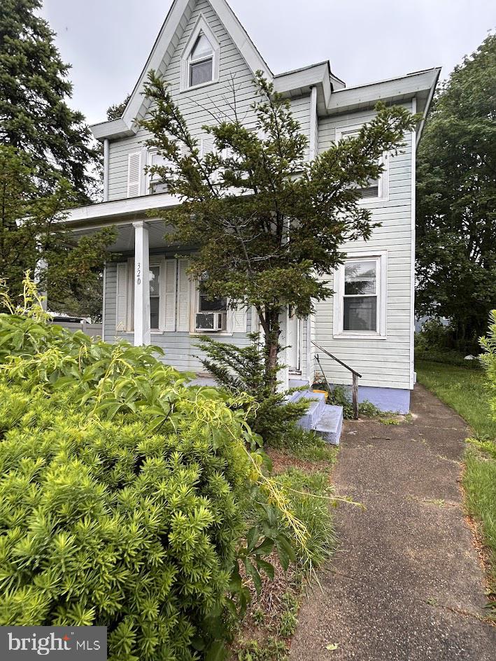 320 MAGNOLIA STREET