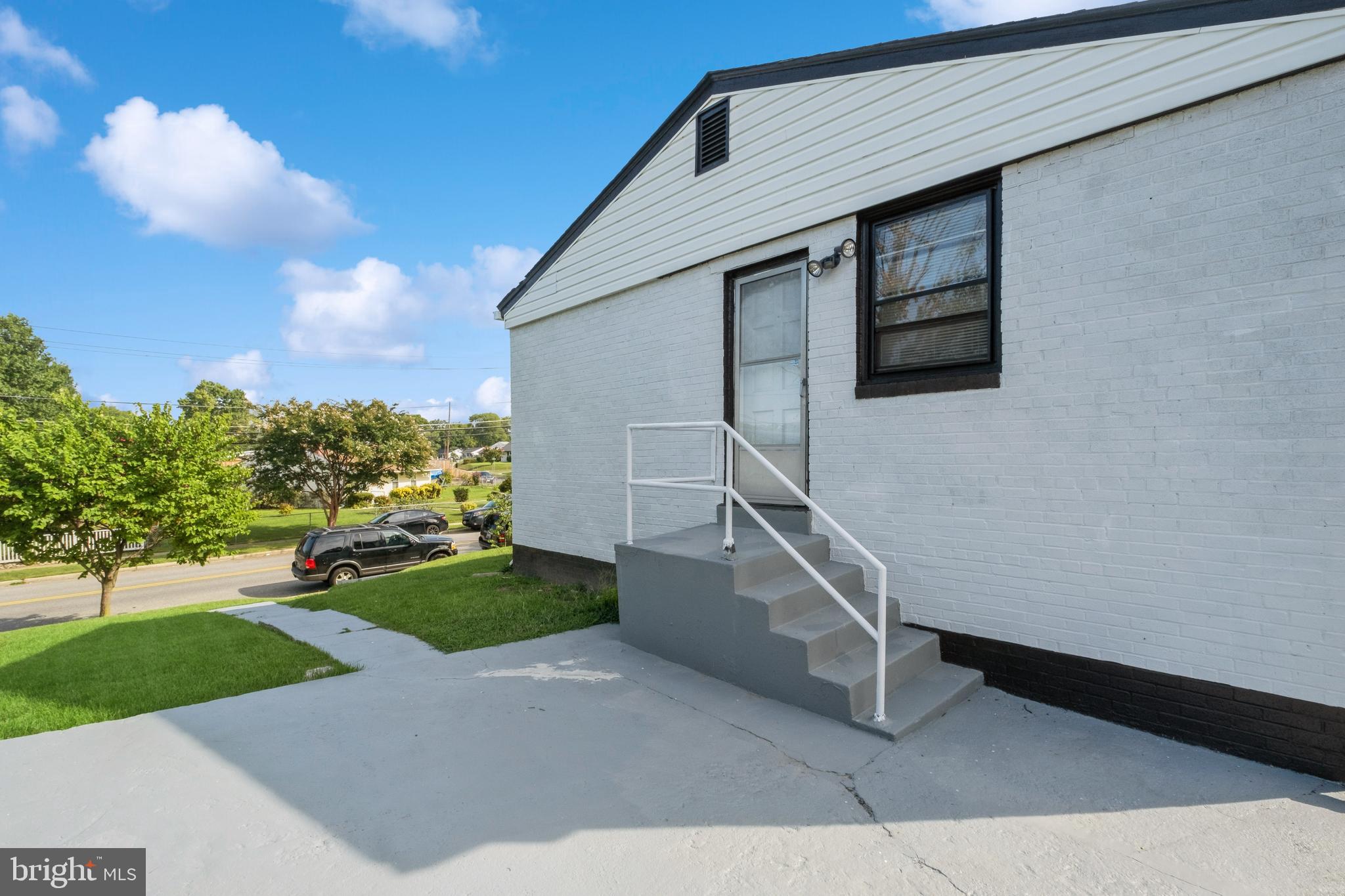 SOUTHLAWN - Residential