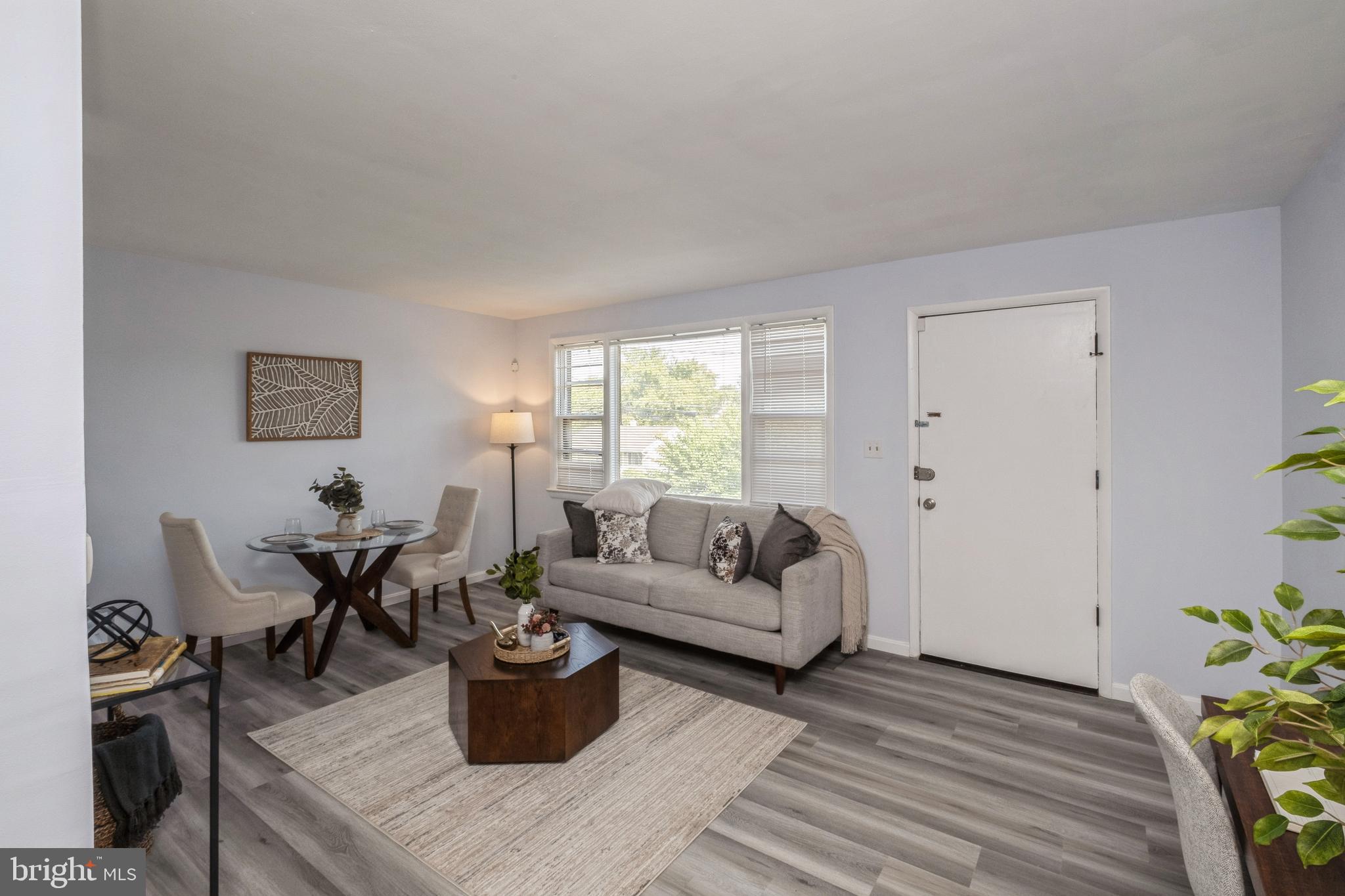 SOUTHLAWN - Residential