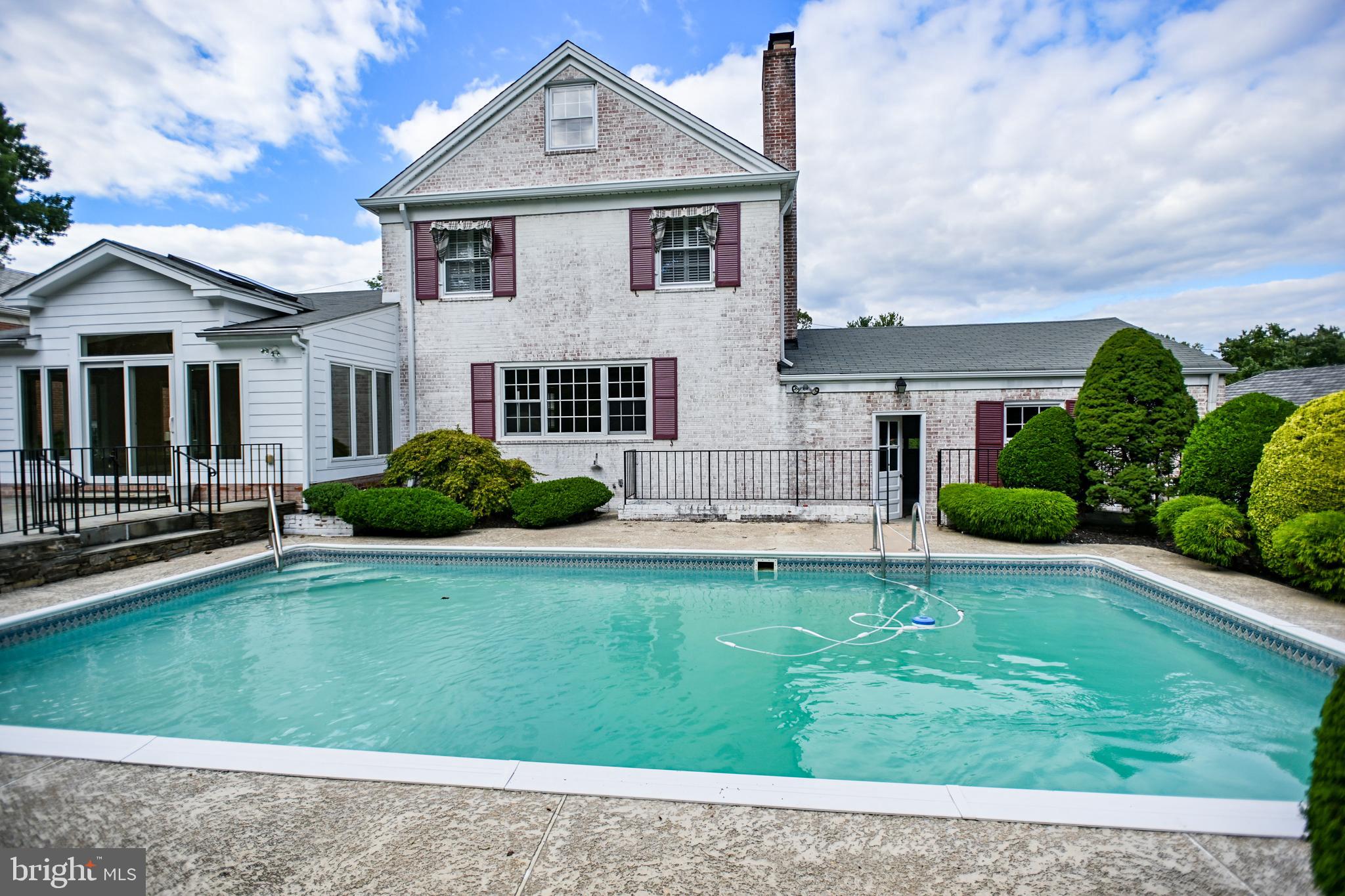 CHEVY CHASE - Residential