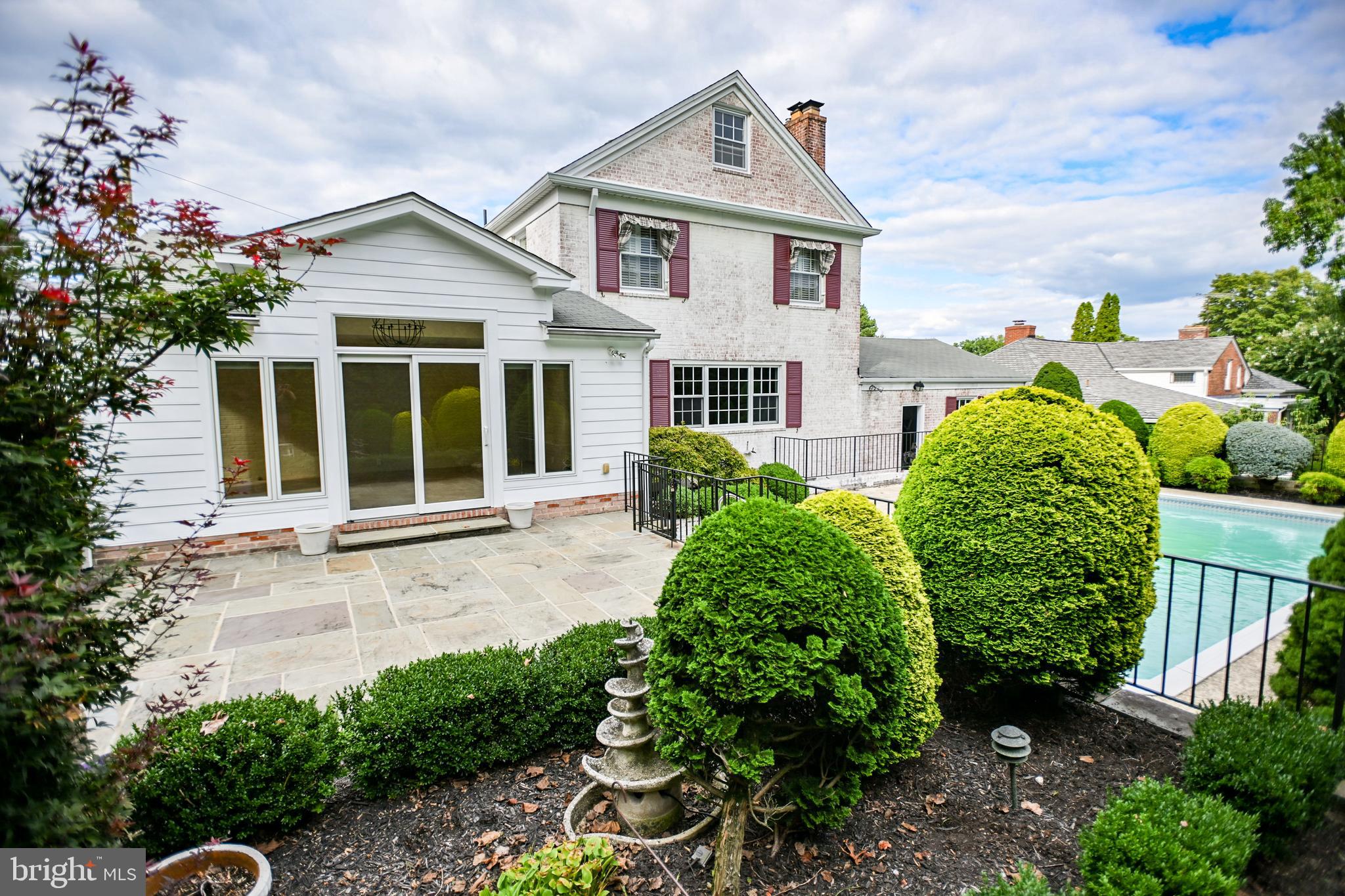 CHEVY CHASE - Residential