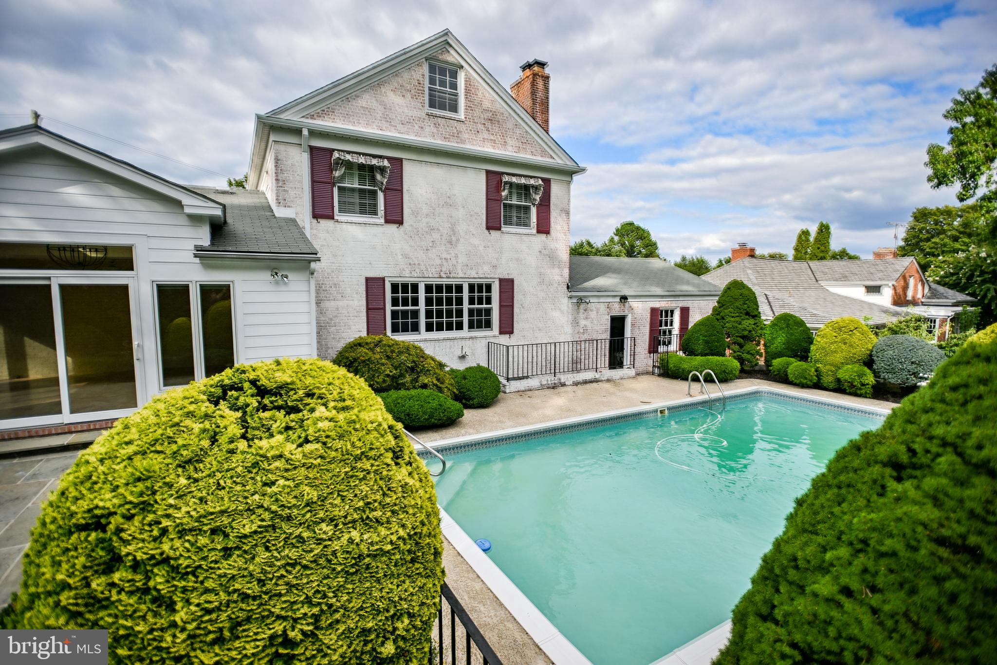 CHEVY CHASE - Residential