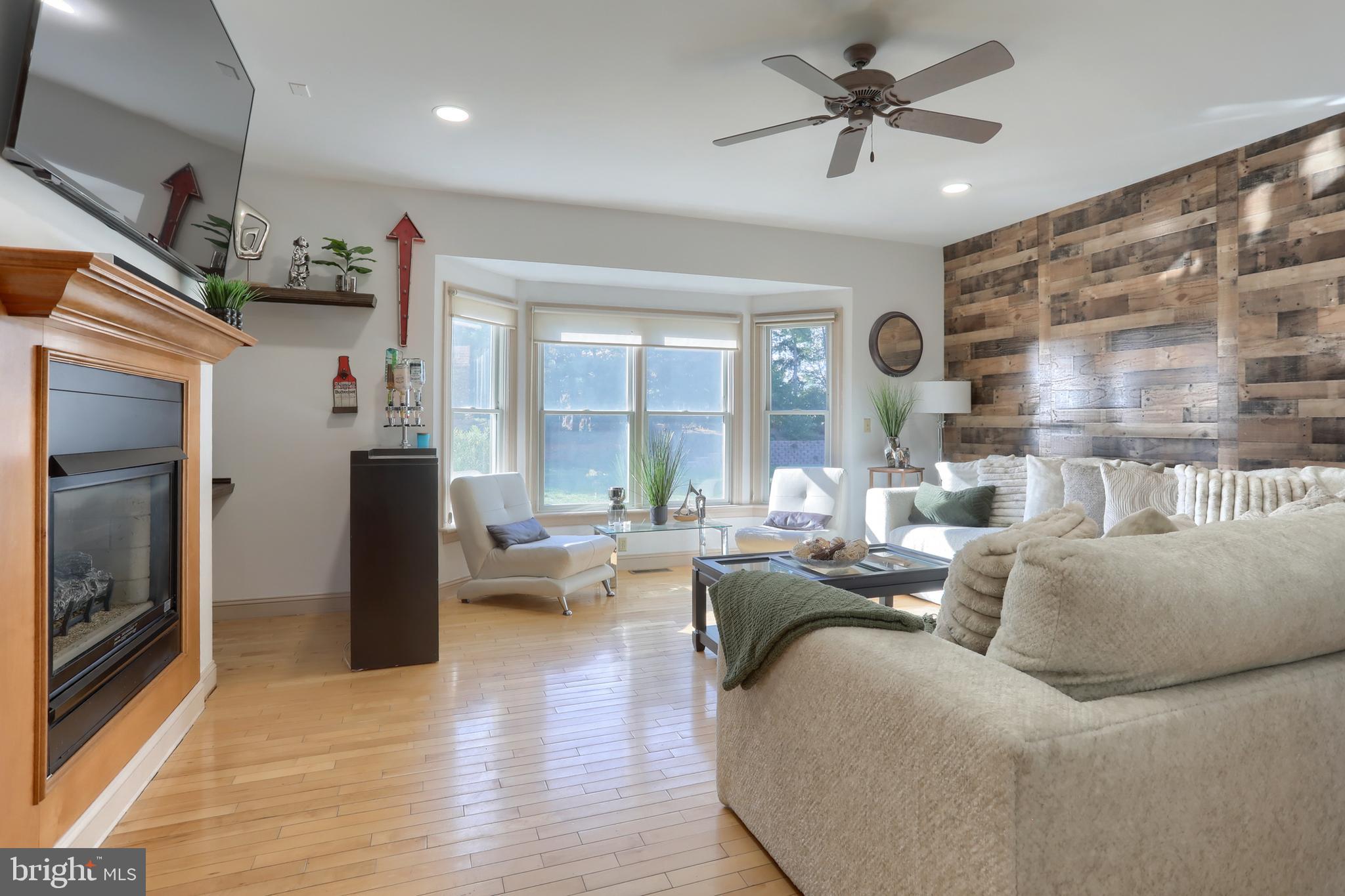 WINDMERE - Residential