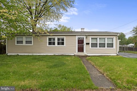 Homes For Sale - 520 S Maple Avenue<br/> Burlington County, MAPLE SHADE, NJ 08052