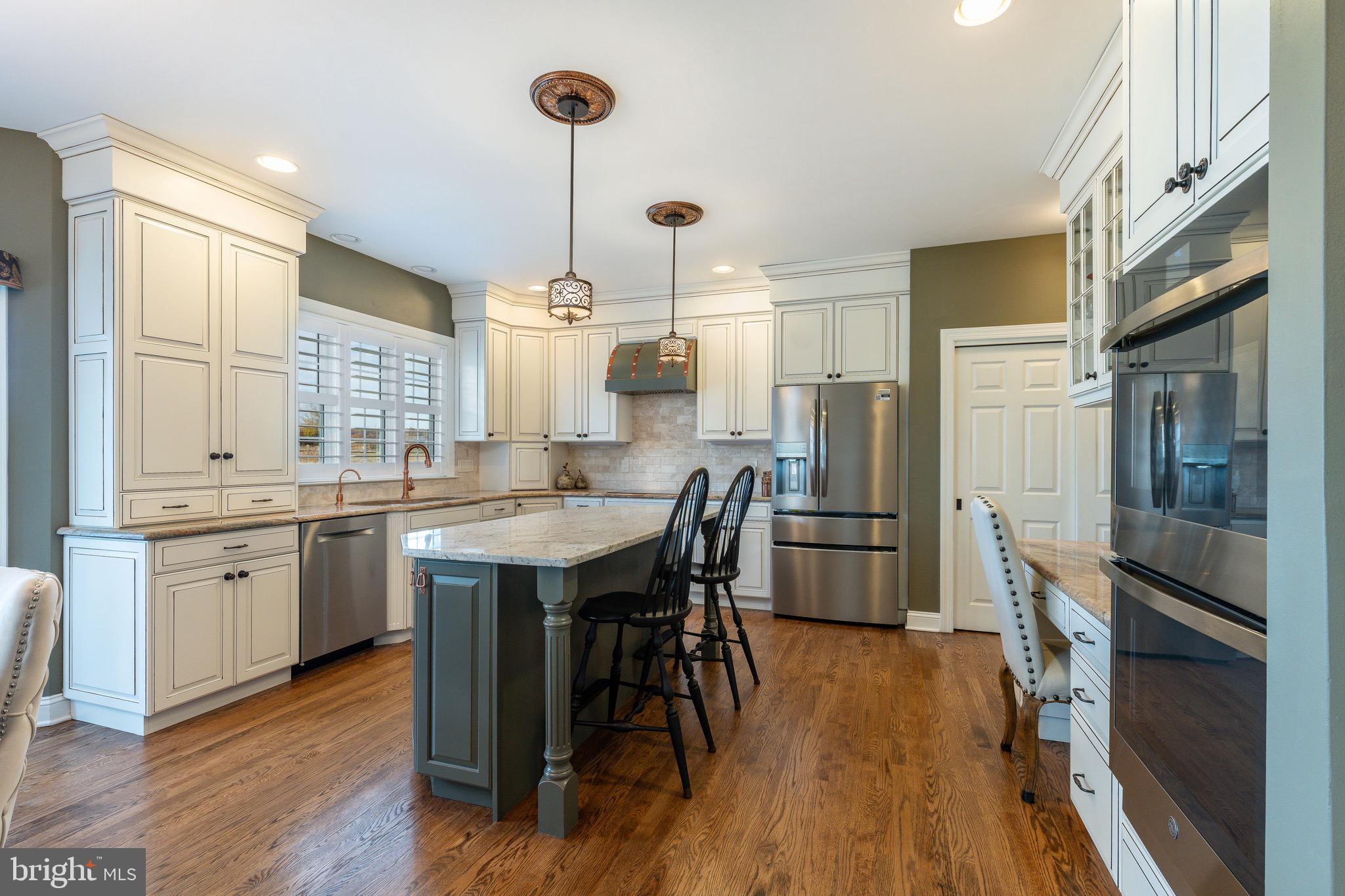 PINEVILLE - Residential