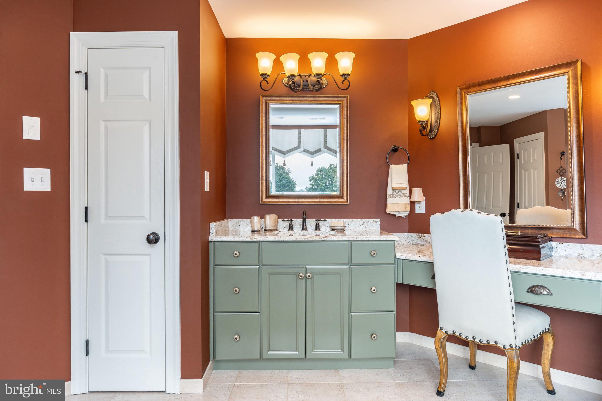 PINEVILLE - Residential