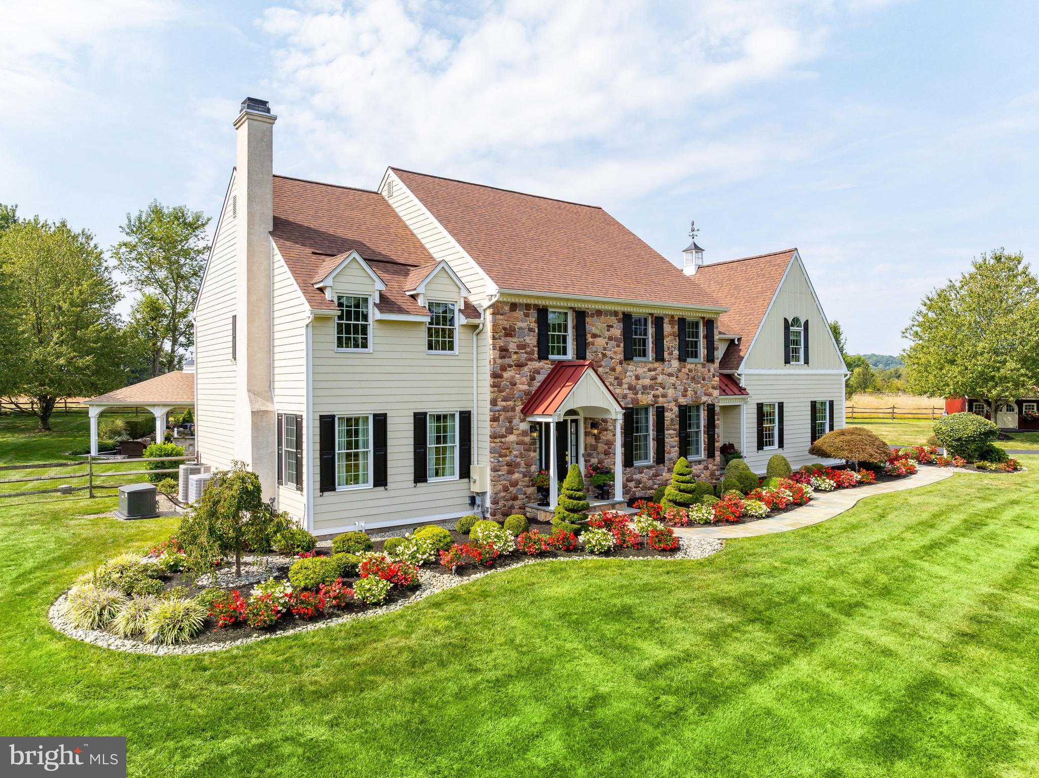 PINEVILLE - Residential