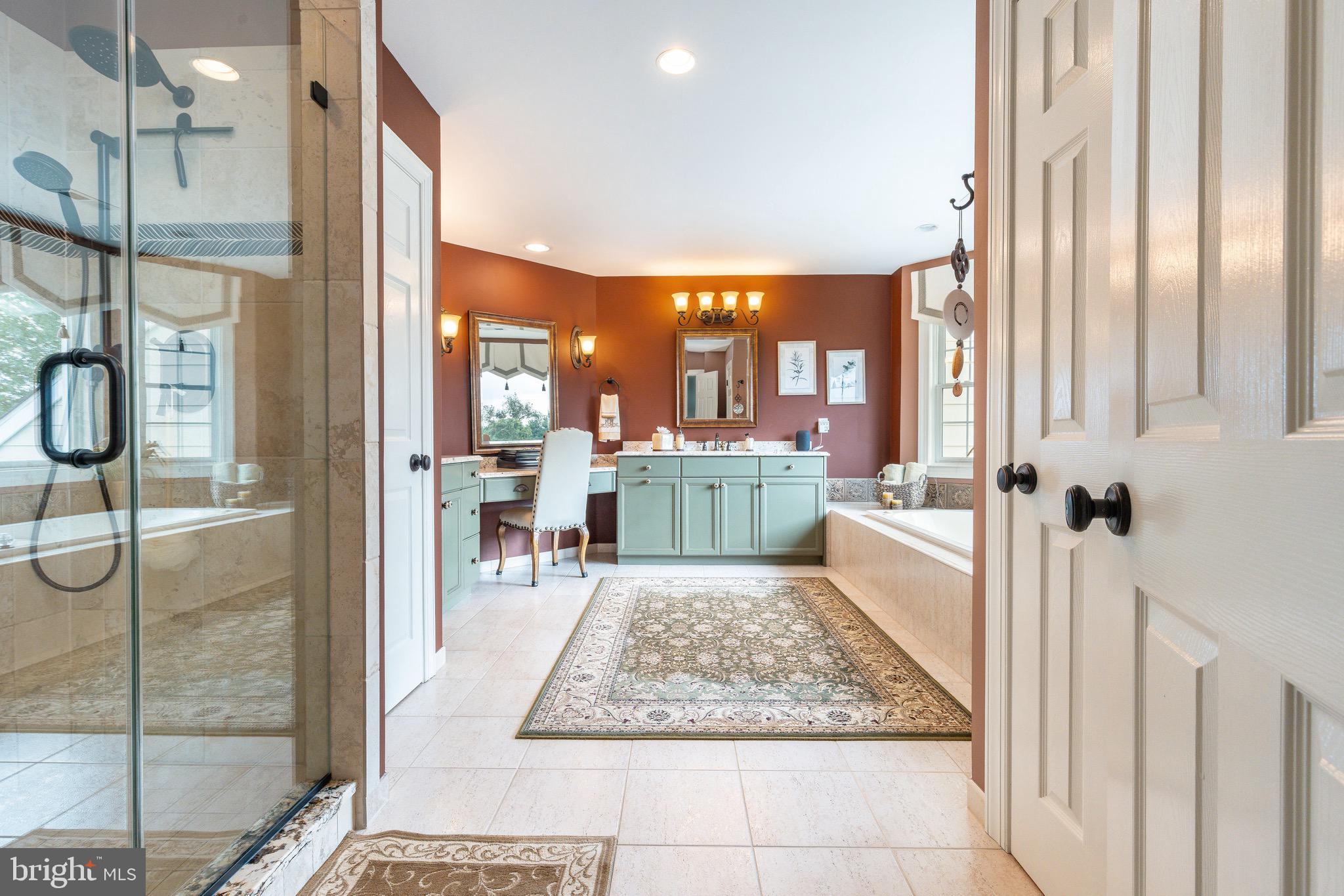 PINEVILLE - Residential