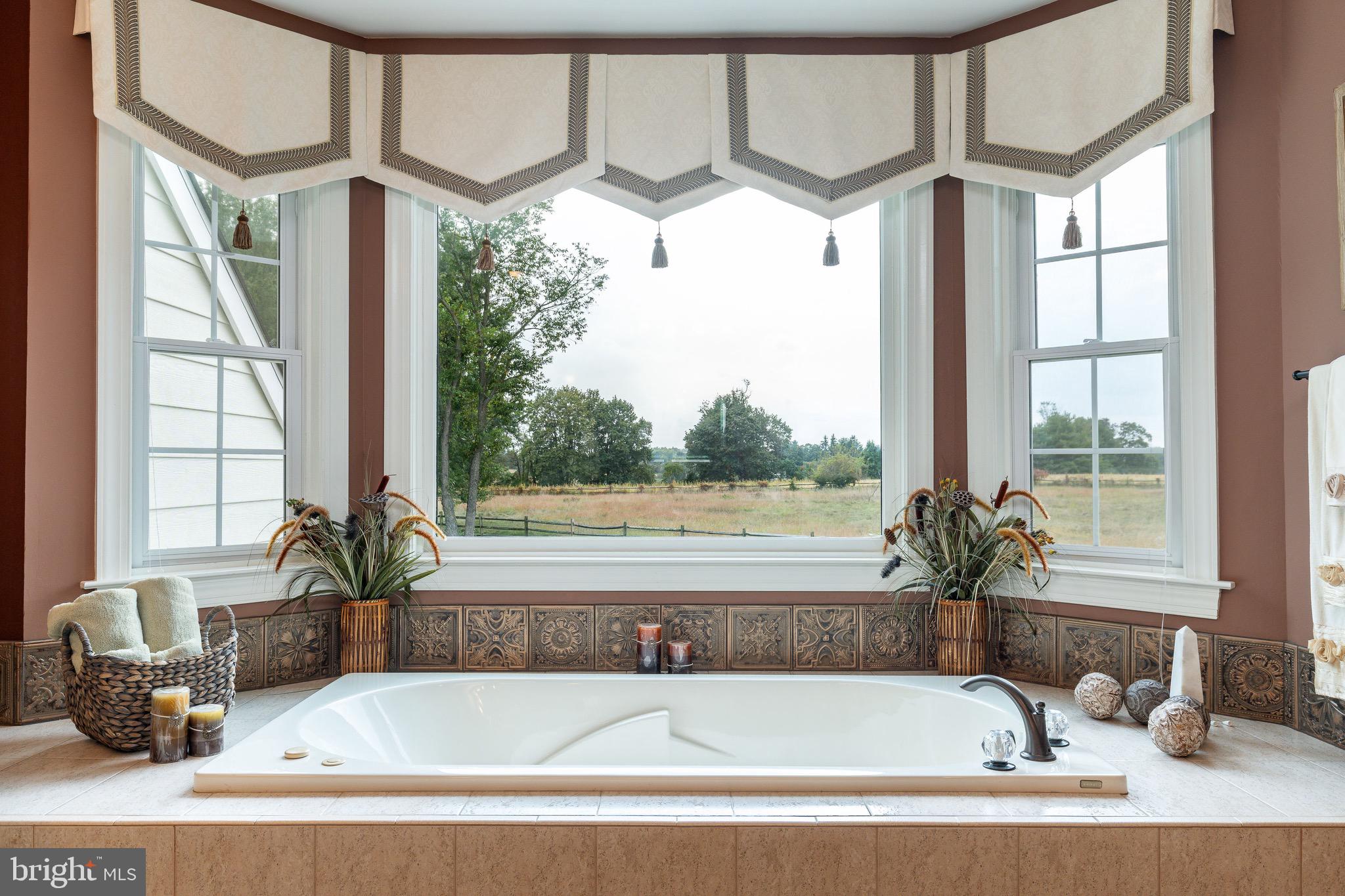 PINEVILLE - Residential