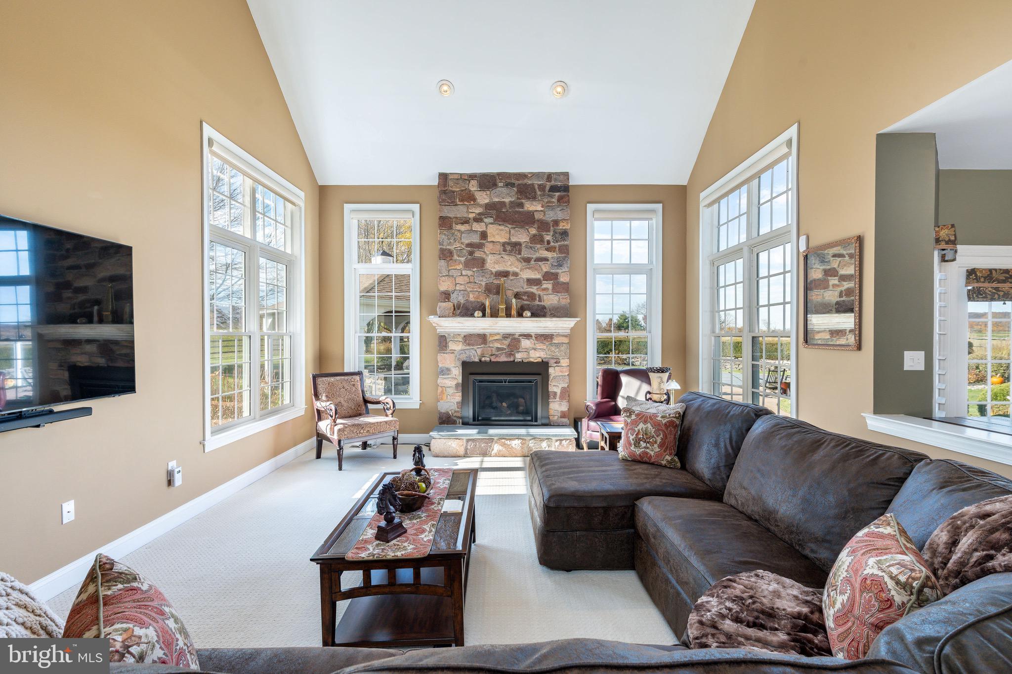 PINEVILLE - Residential