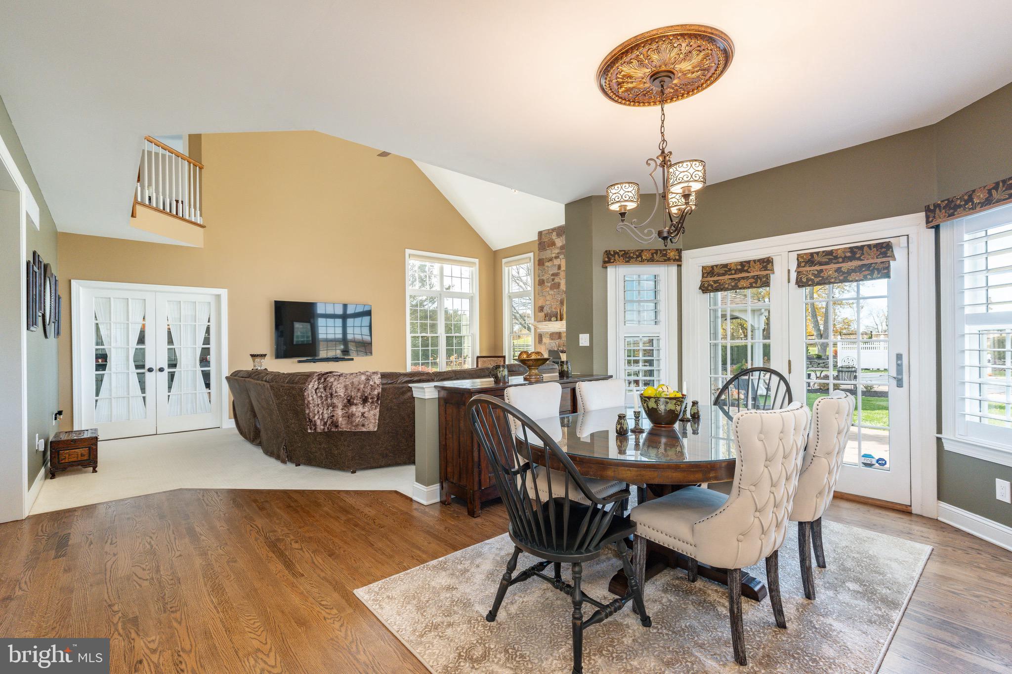 PINEVILLE - Residential