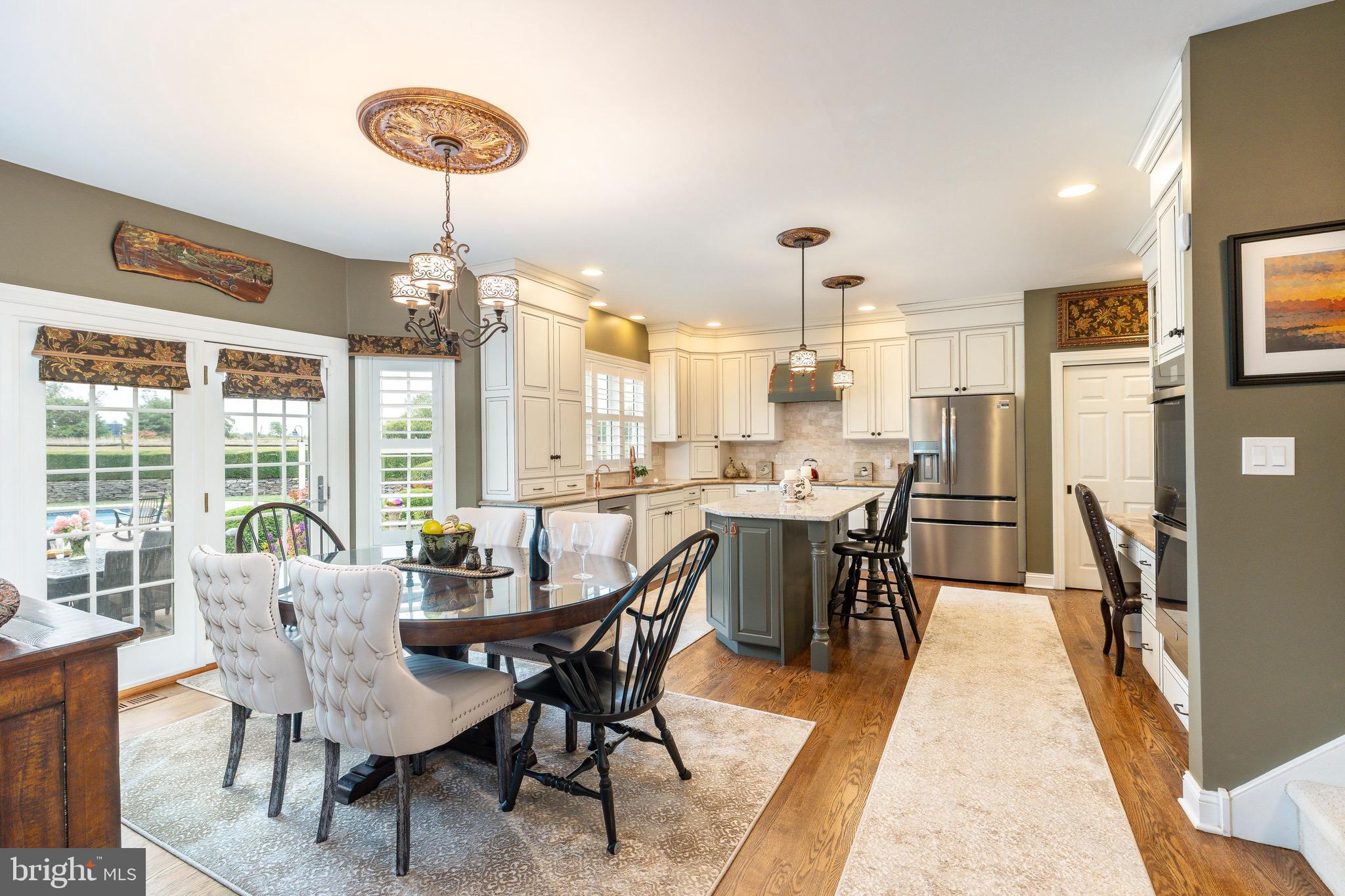 PINEVILLE - Residential