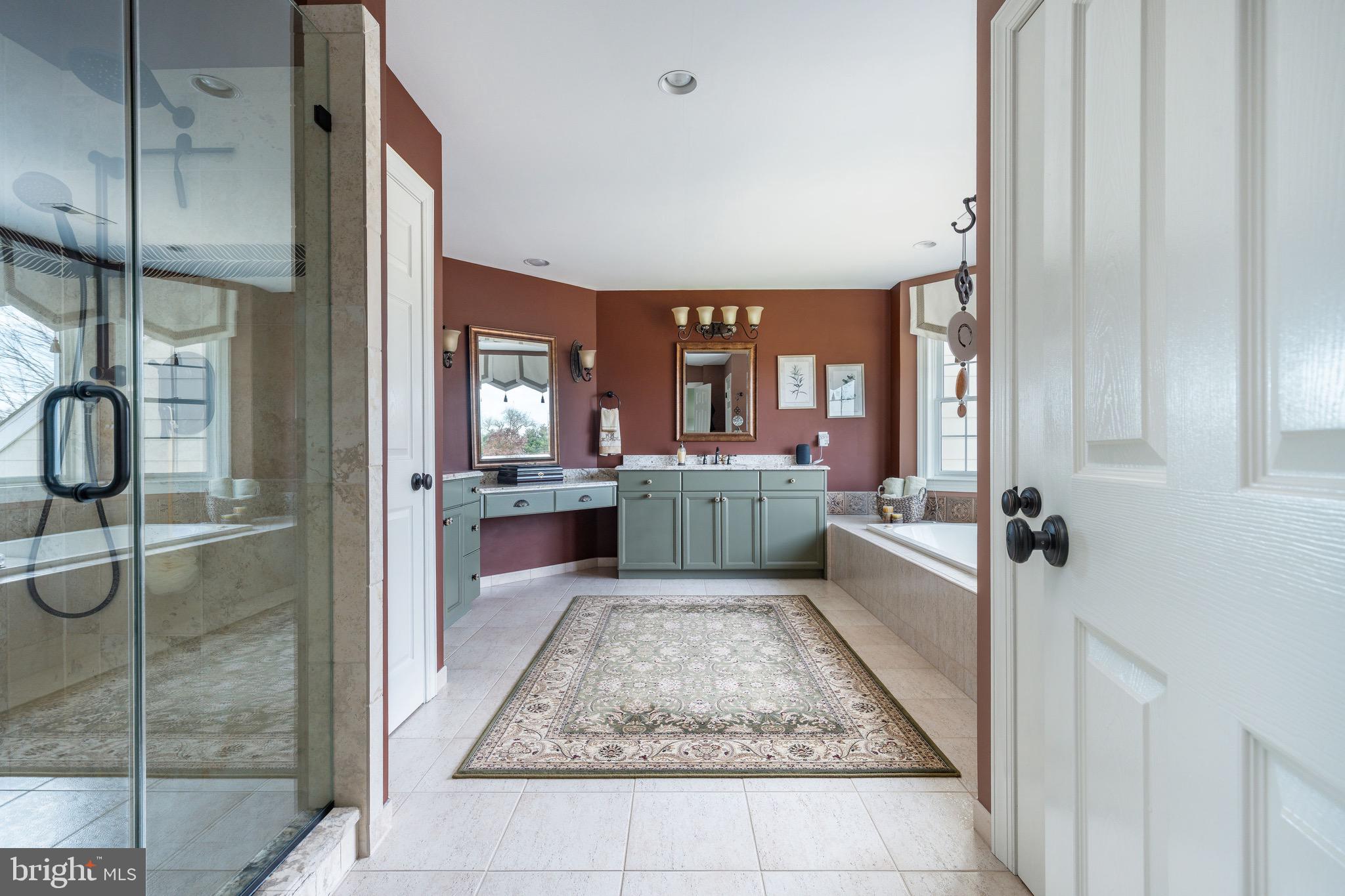 PINEVILLE - Residential