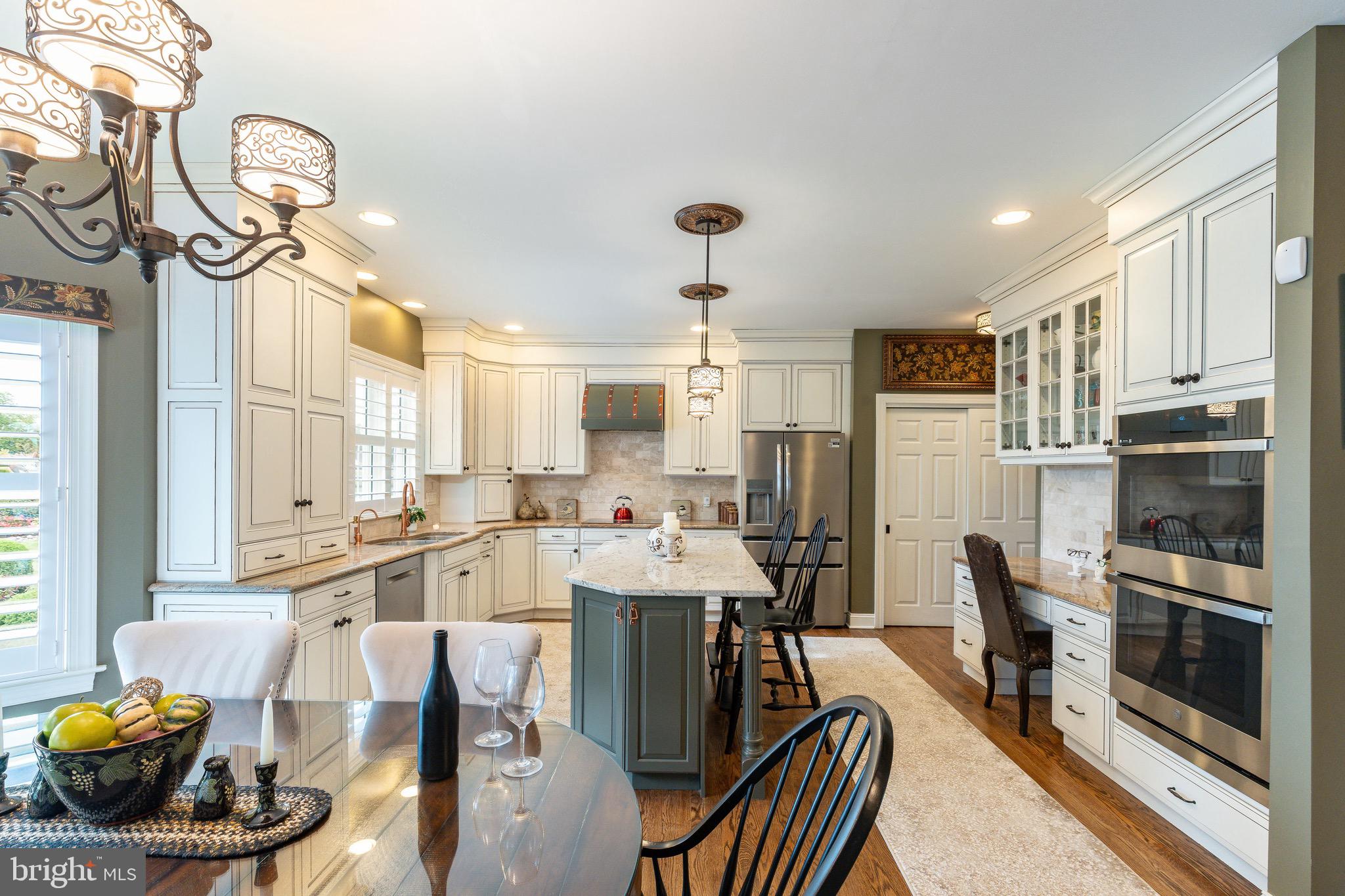 PINEVILLE - Residential