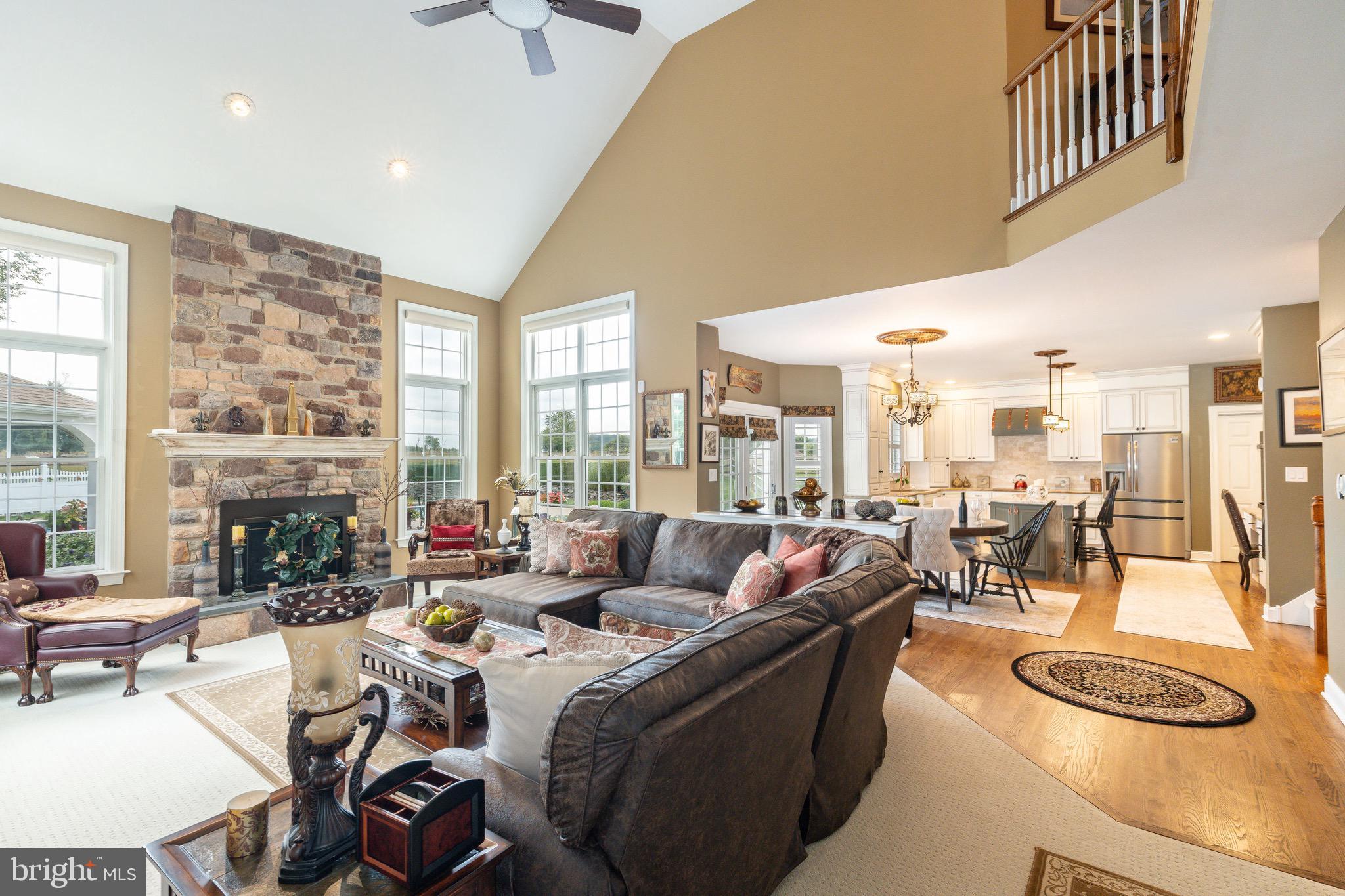 PINEVILLE - Residential