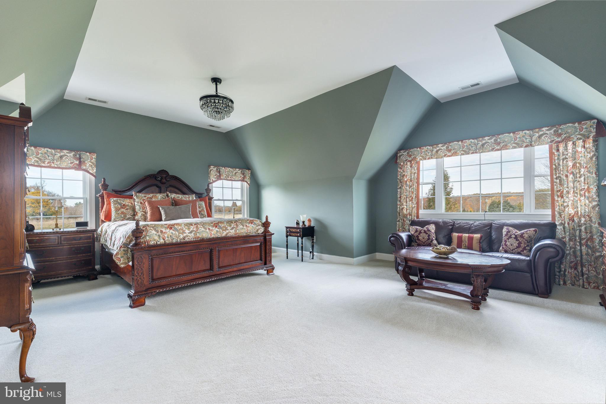 PINEVILLE - Residential