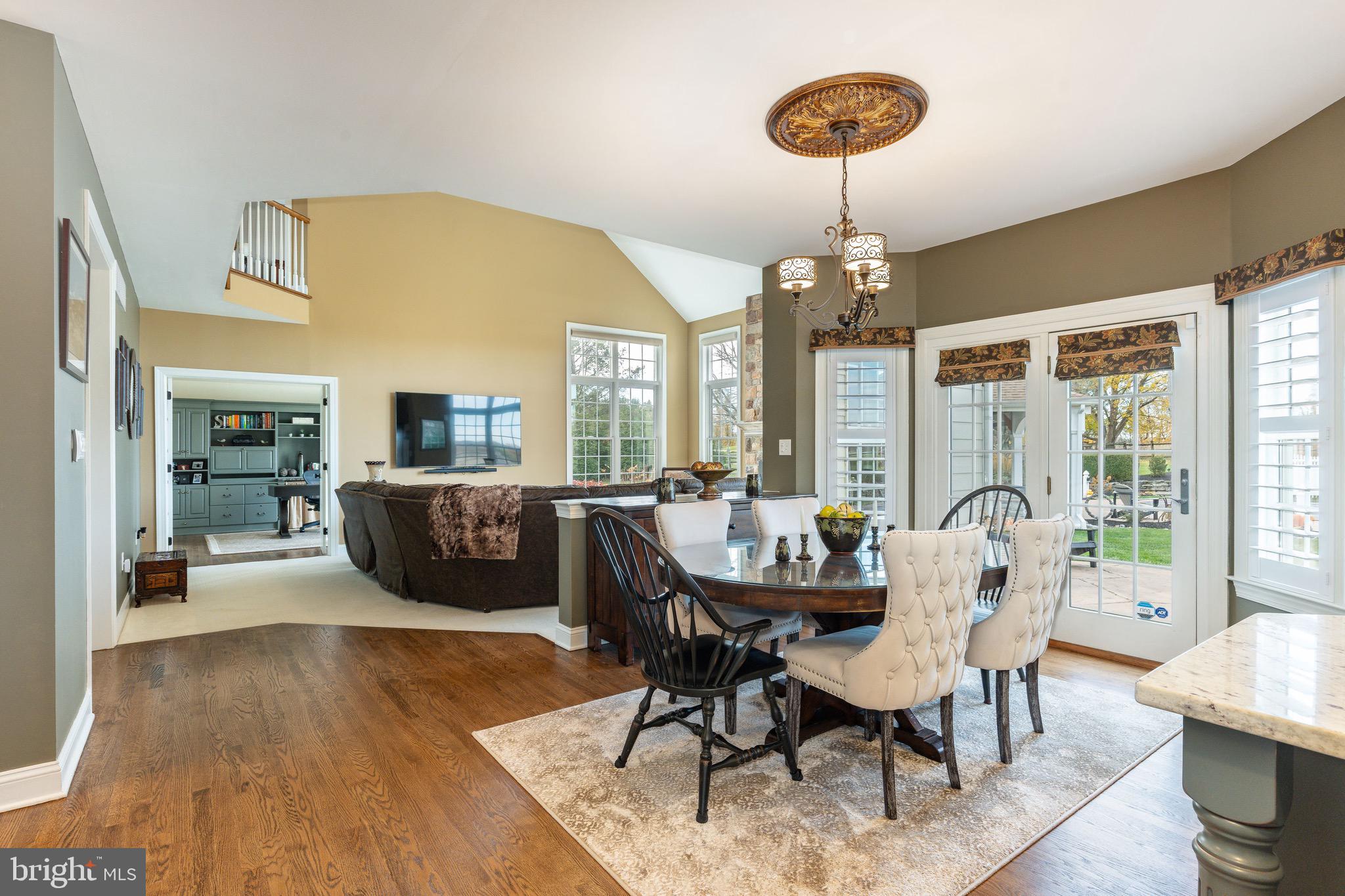 PINEVILLE - Residential