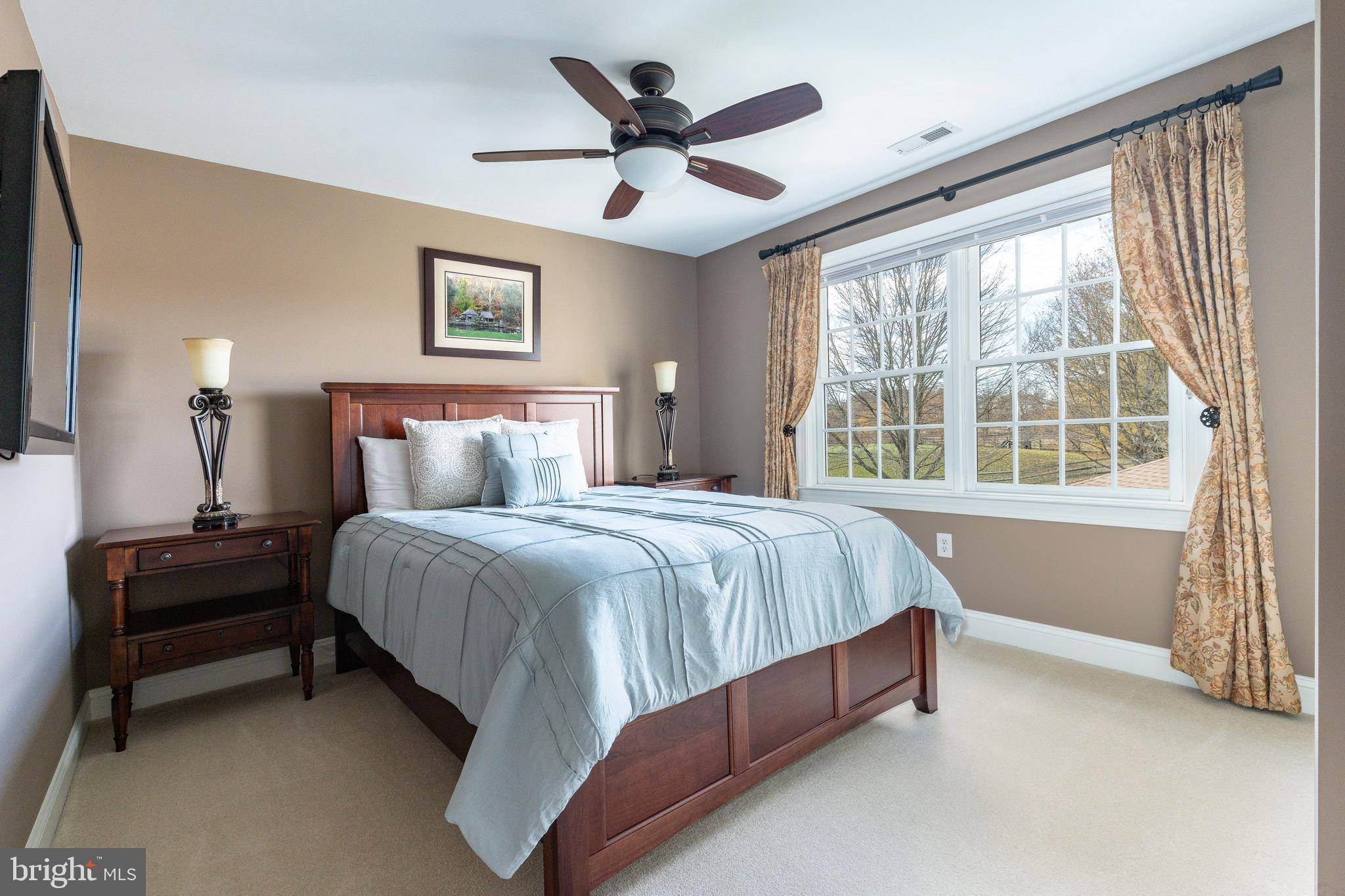 PINEVILLE - Residential