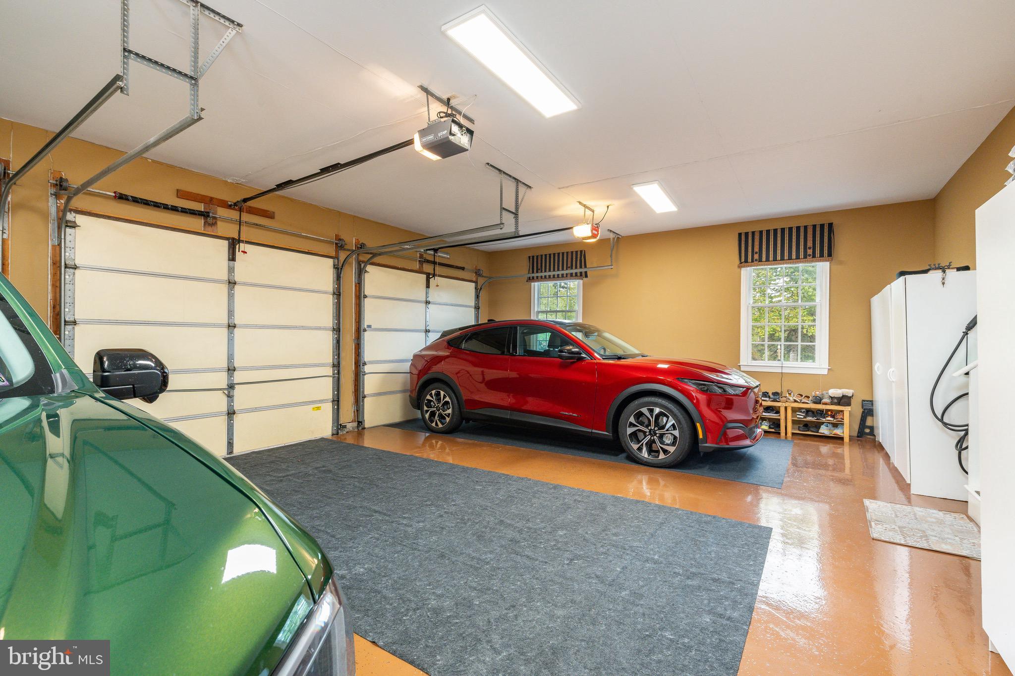 PINEVILLE - Residential