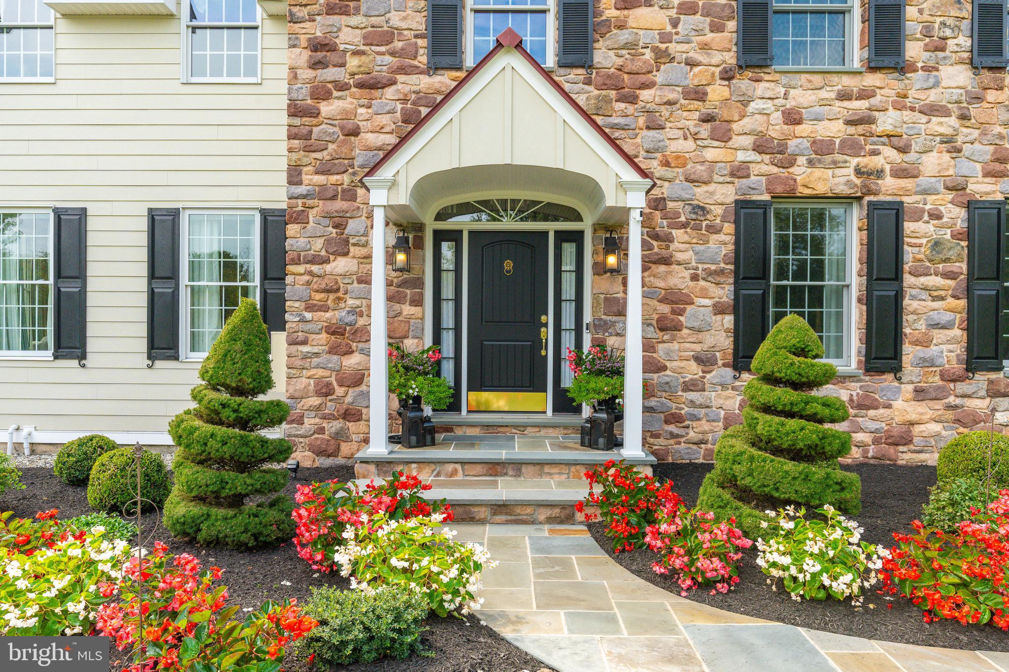 PINEVILLE - Residential