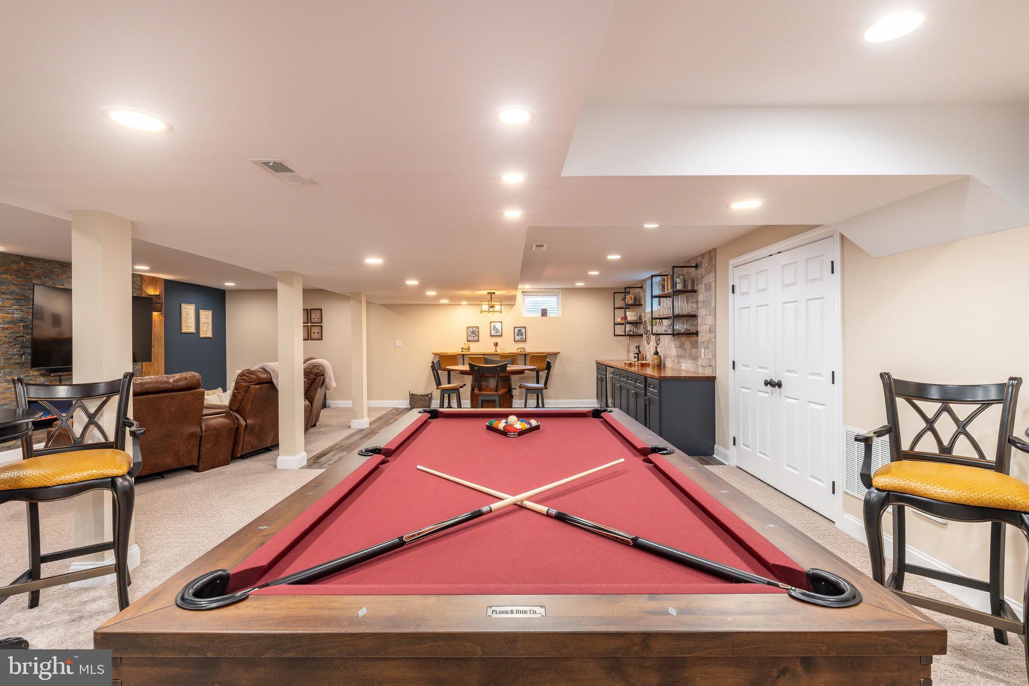 PINEVILLE - Residential