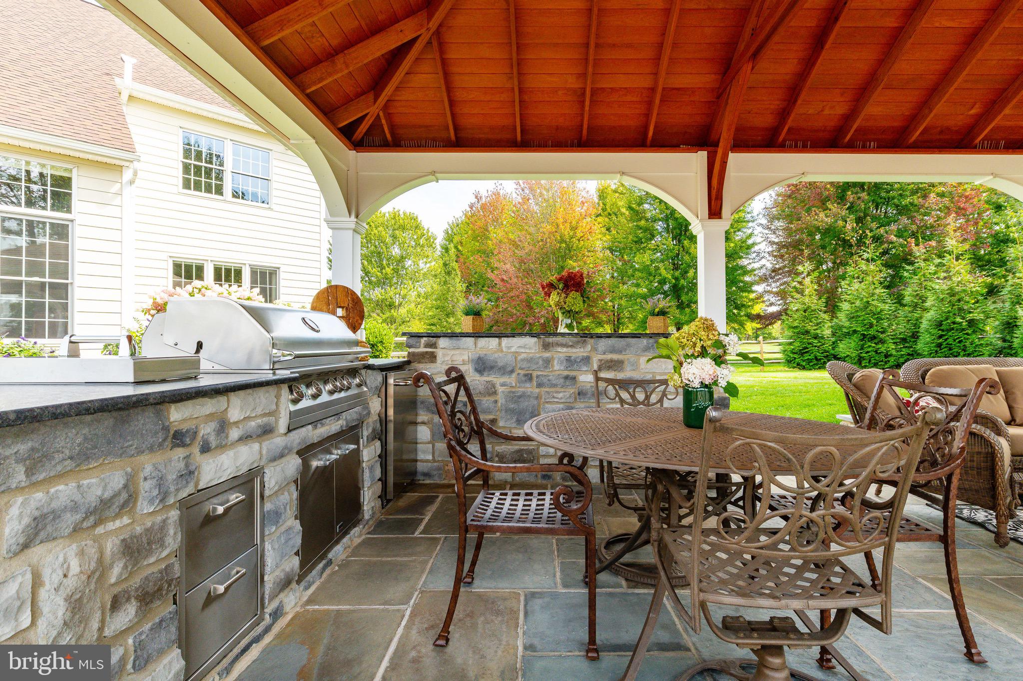 PINEVILLE - Residential