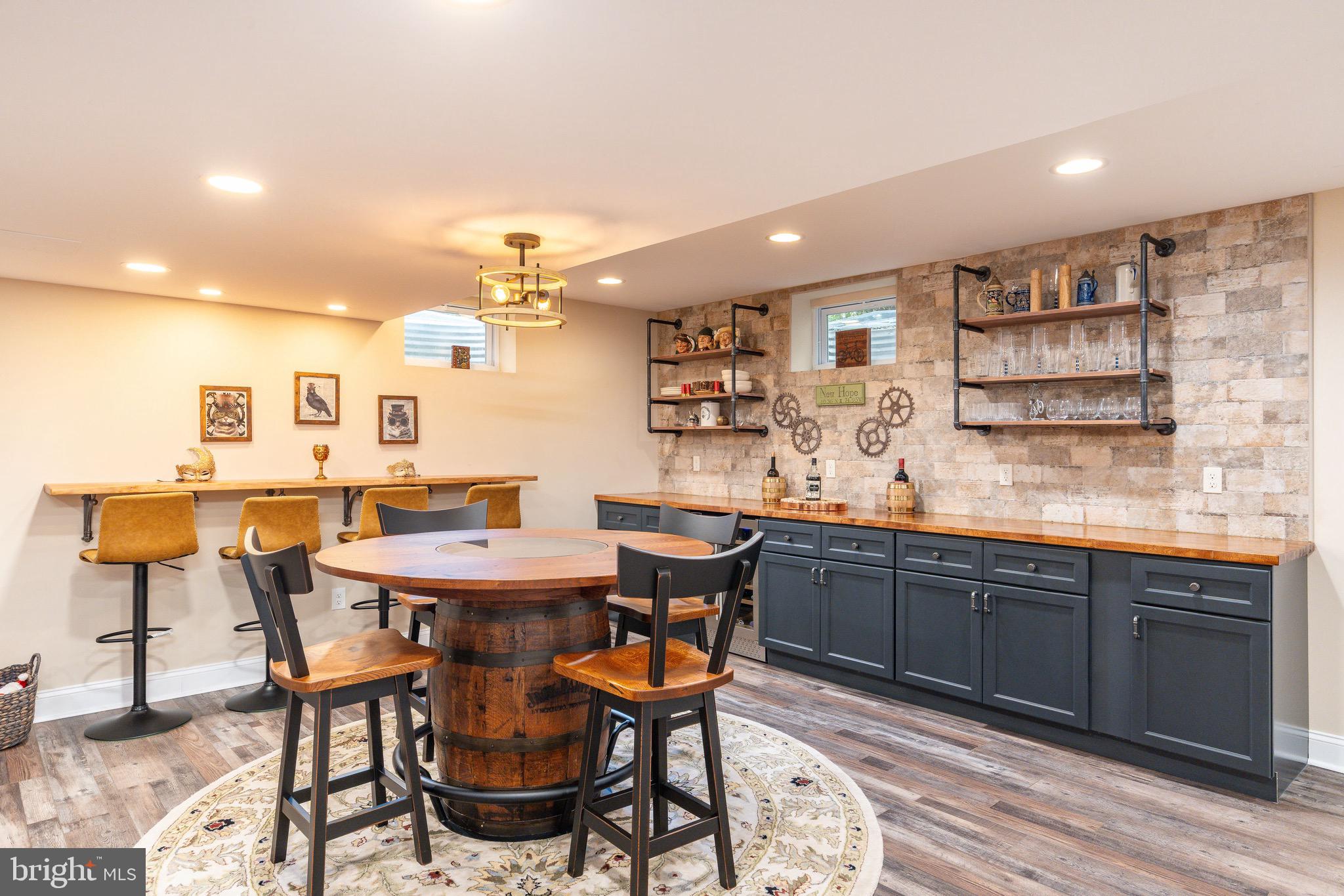 PINEVILLE - Residential