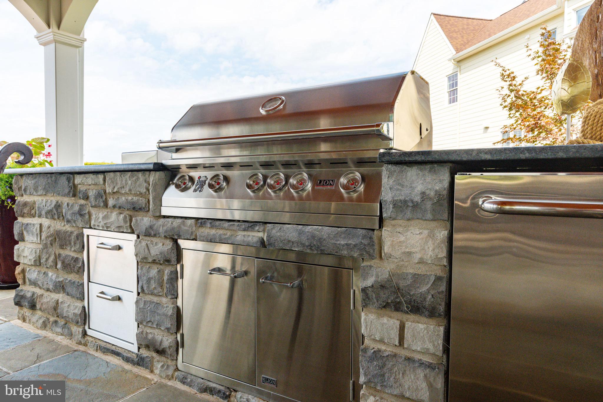 PINEVILLE - Residential