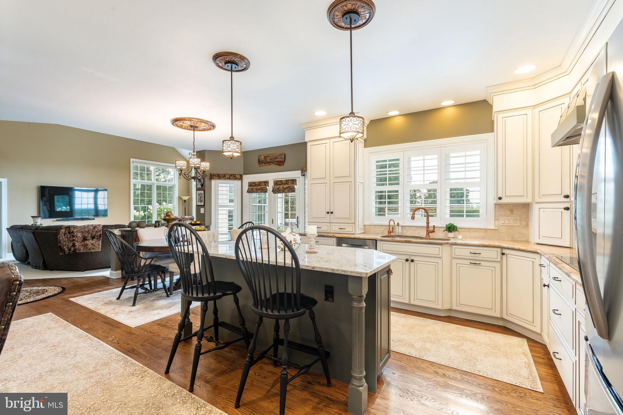 PINEVILLE - Residential