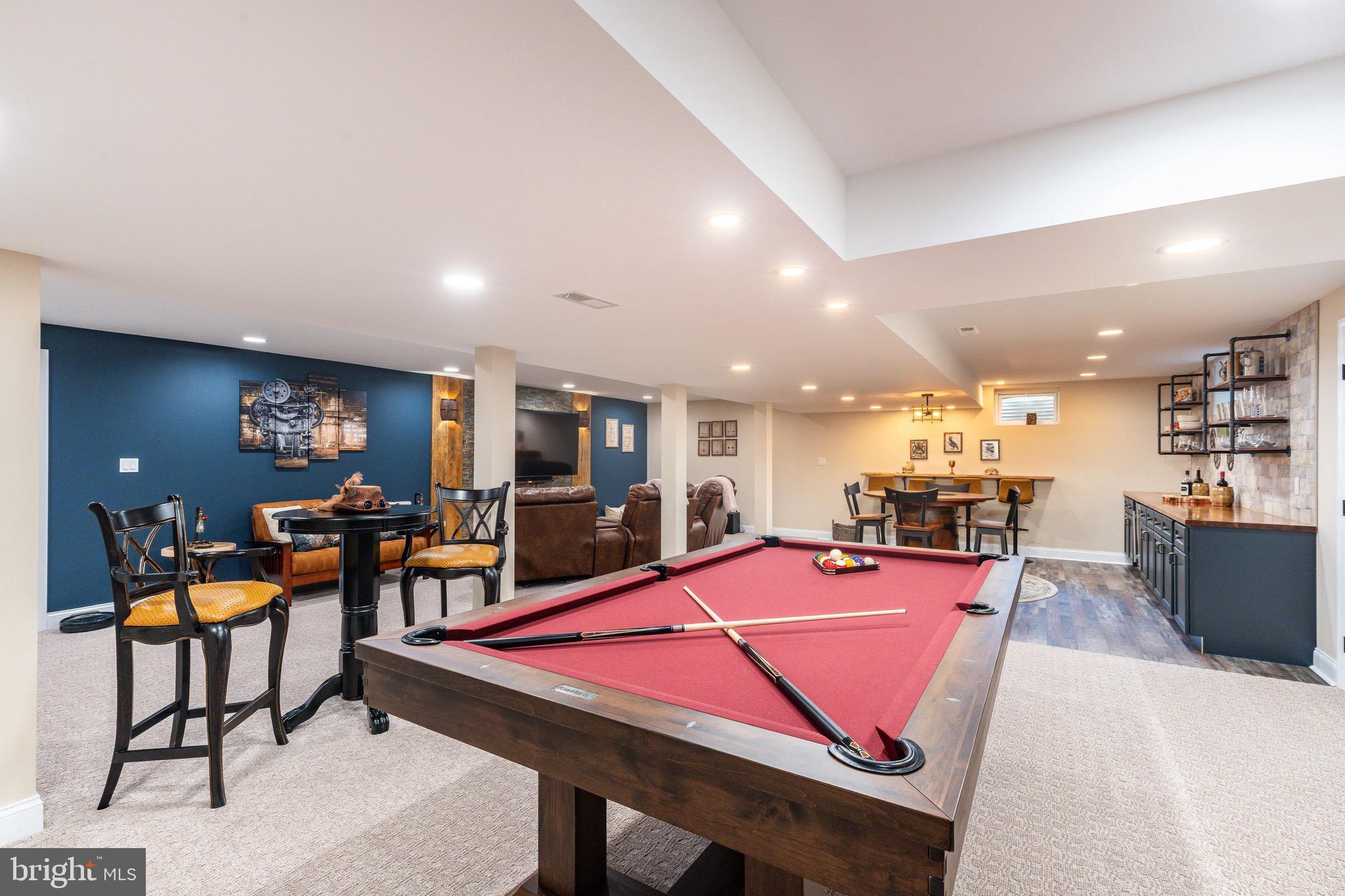 PINEVILLE - Residential