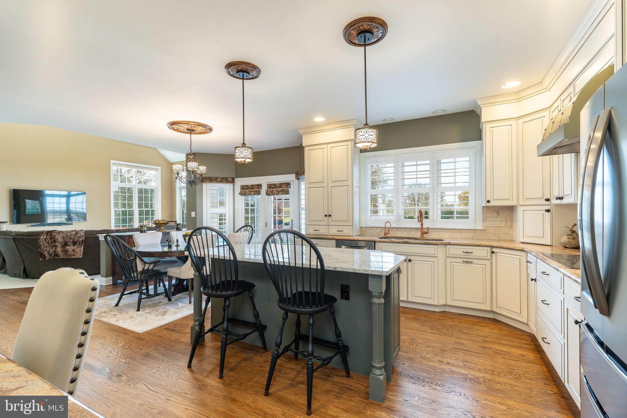 PINEVILLE - Residential