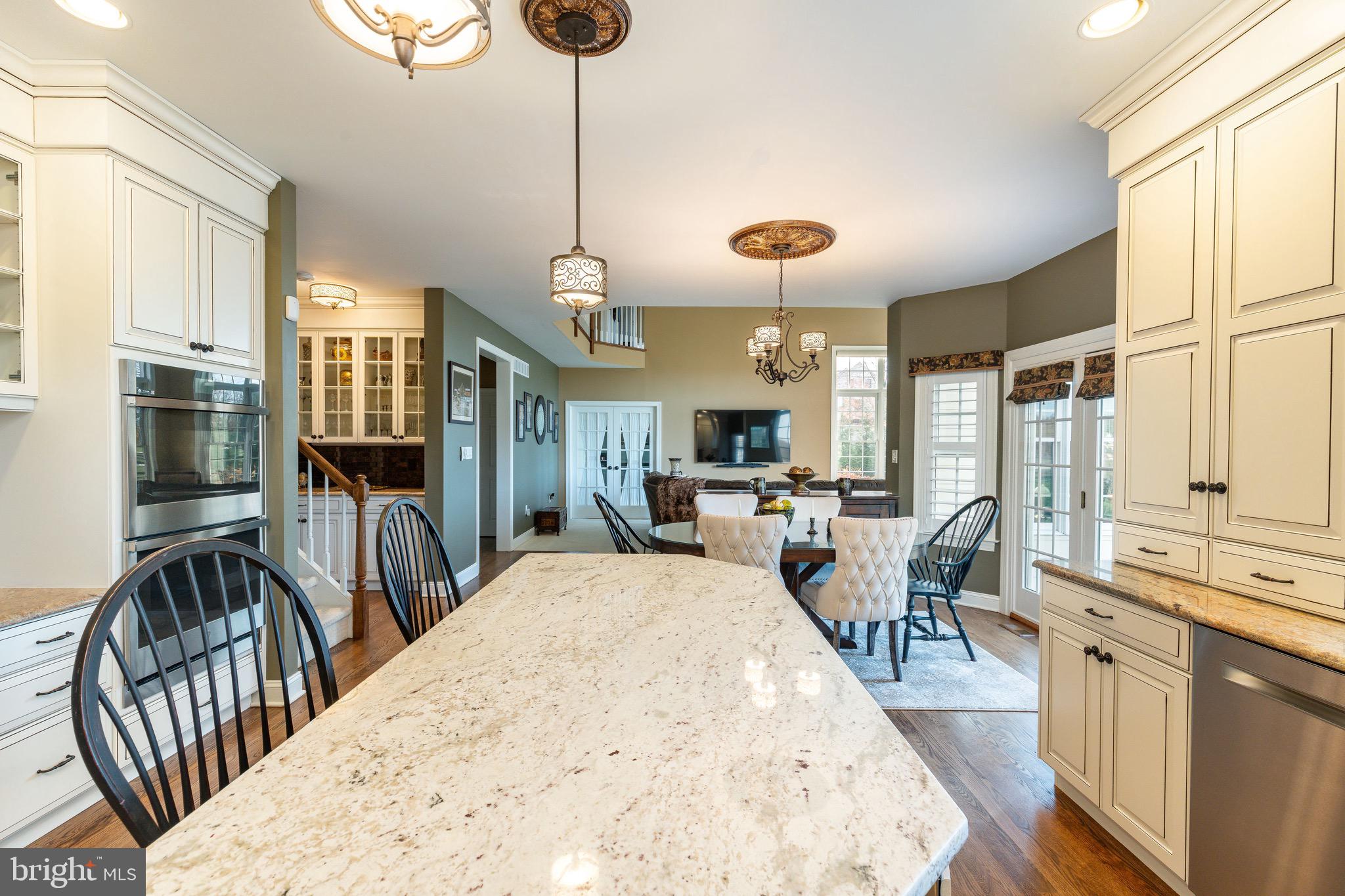 PINEVILLE - Residential