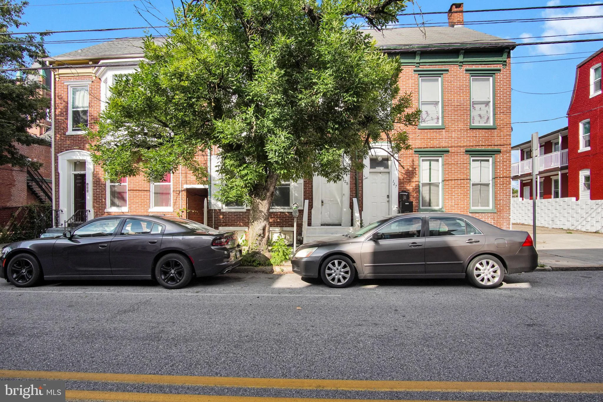 125 S Pershing Avenue