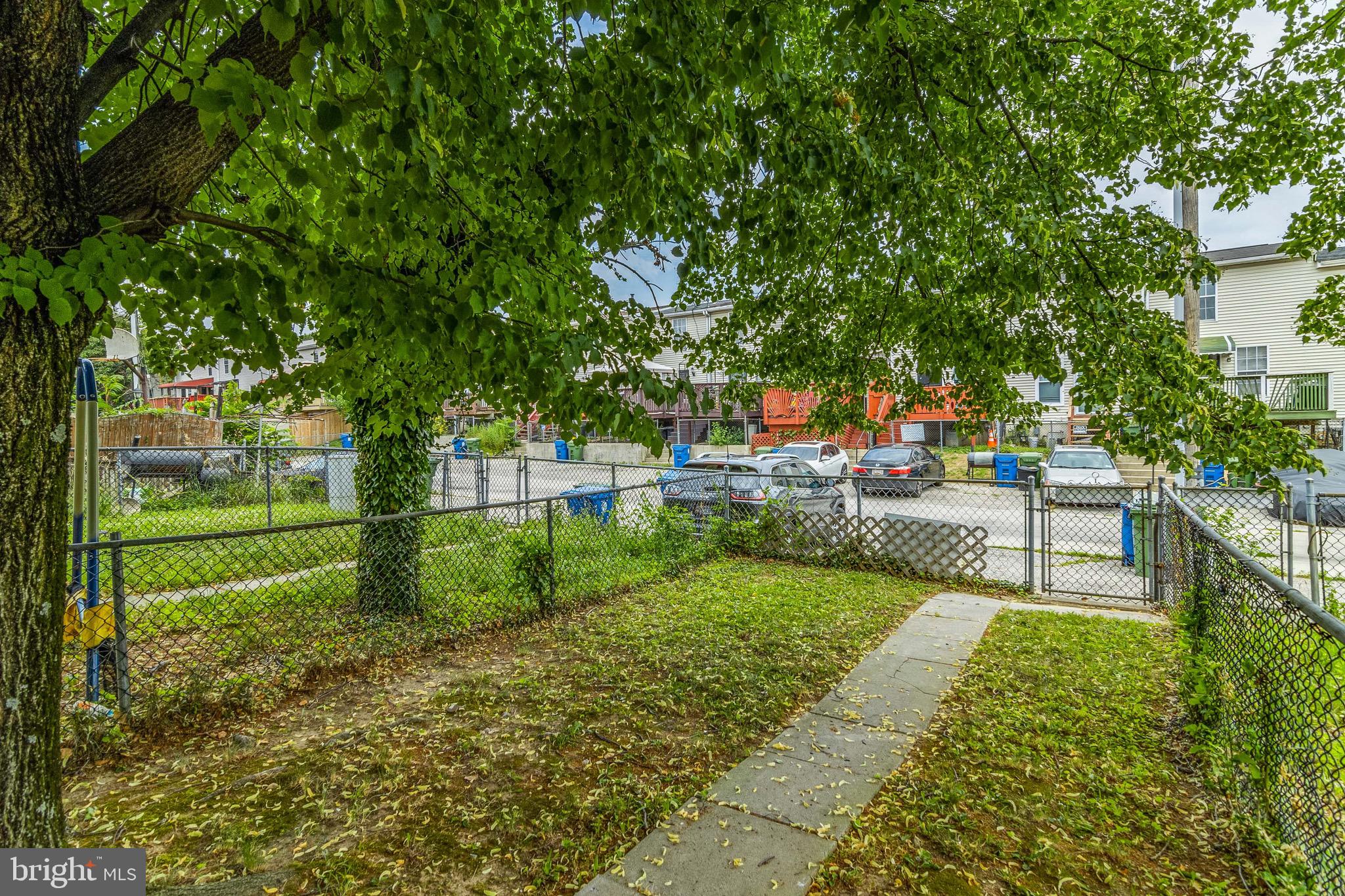 FRANKLIN SQUARE HISTORIC DISTRICT - Residential