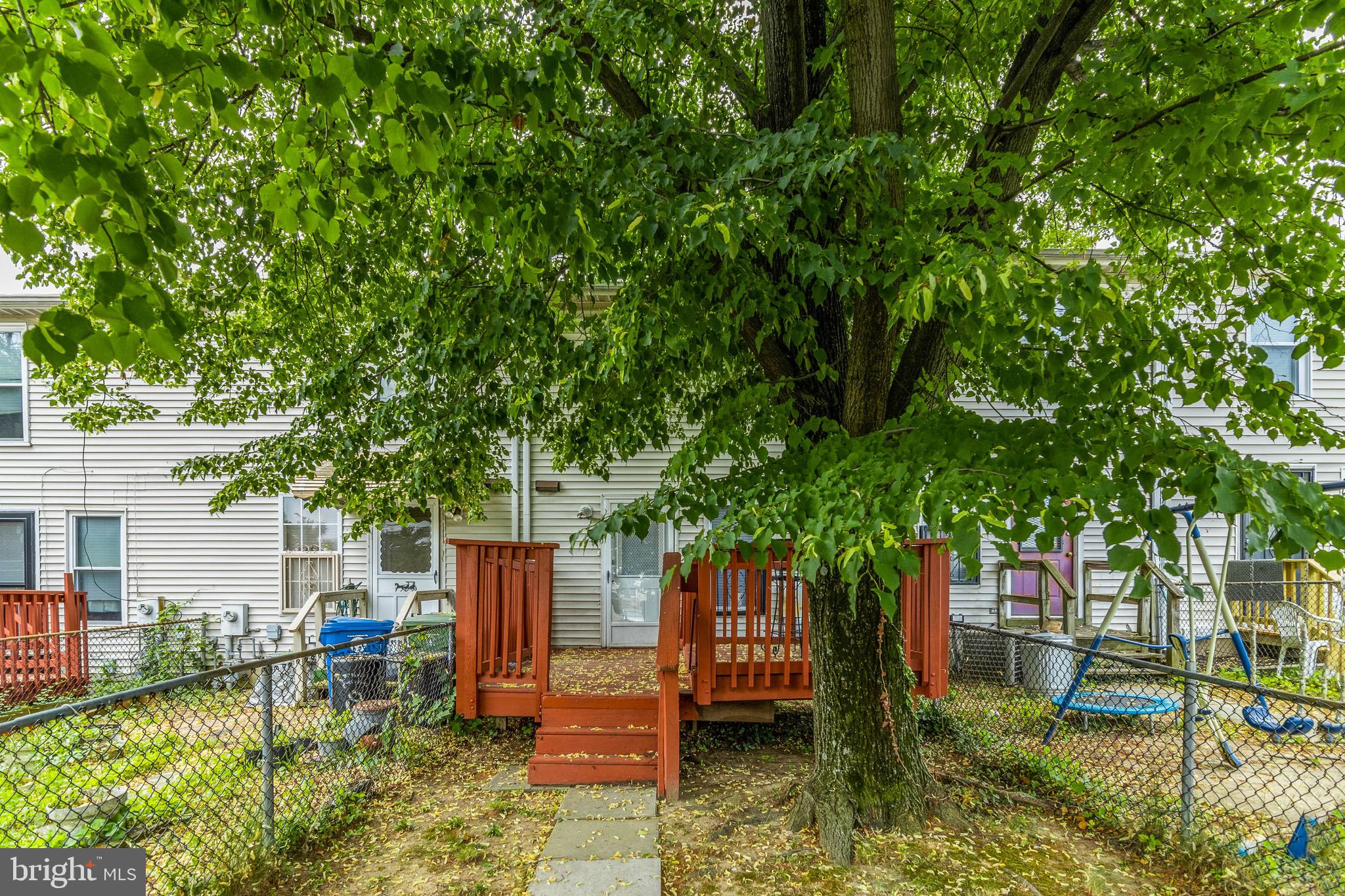 FRANKLIN SQUARE HISTORIC DISTRICT - Residential