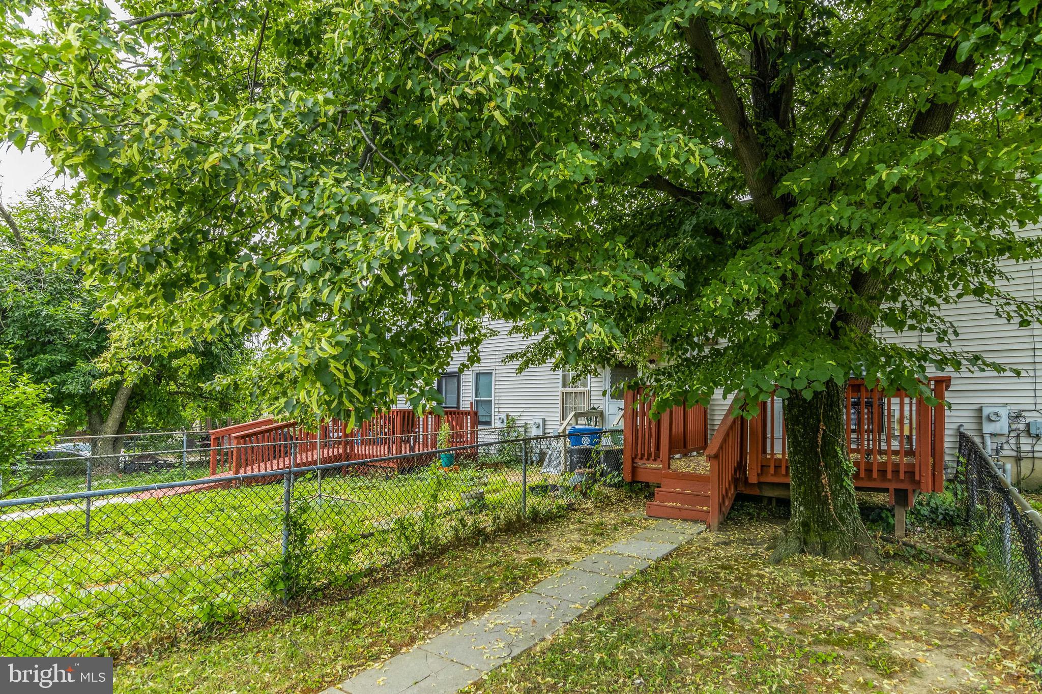 FRANKLIN SQUARE HISTORIC DISTRICT - Residential