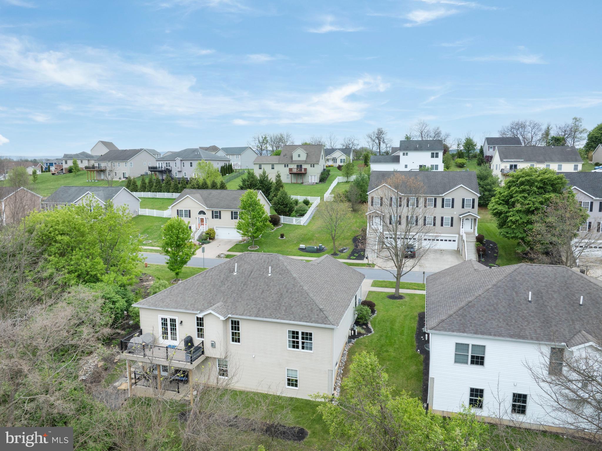 COUNTRY COVE - Residential
