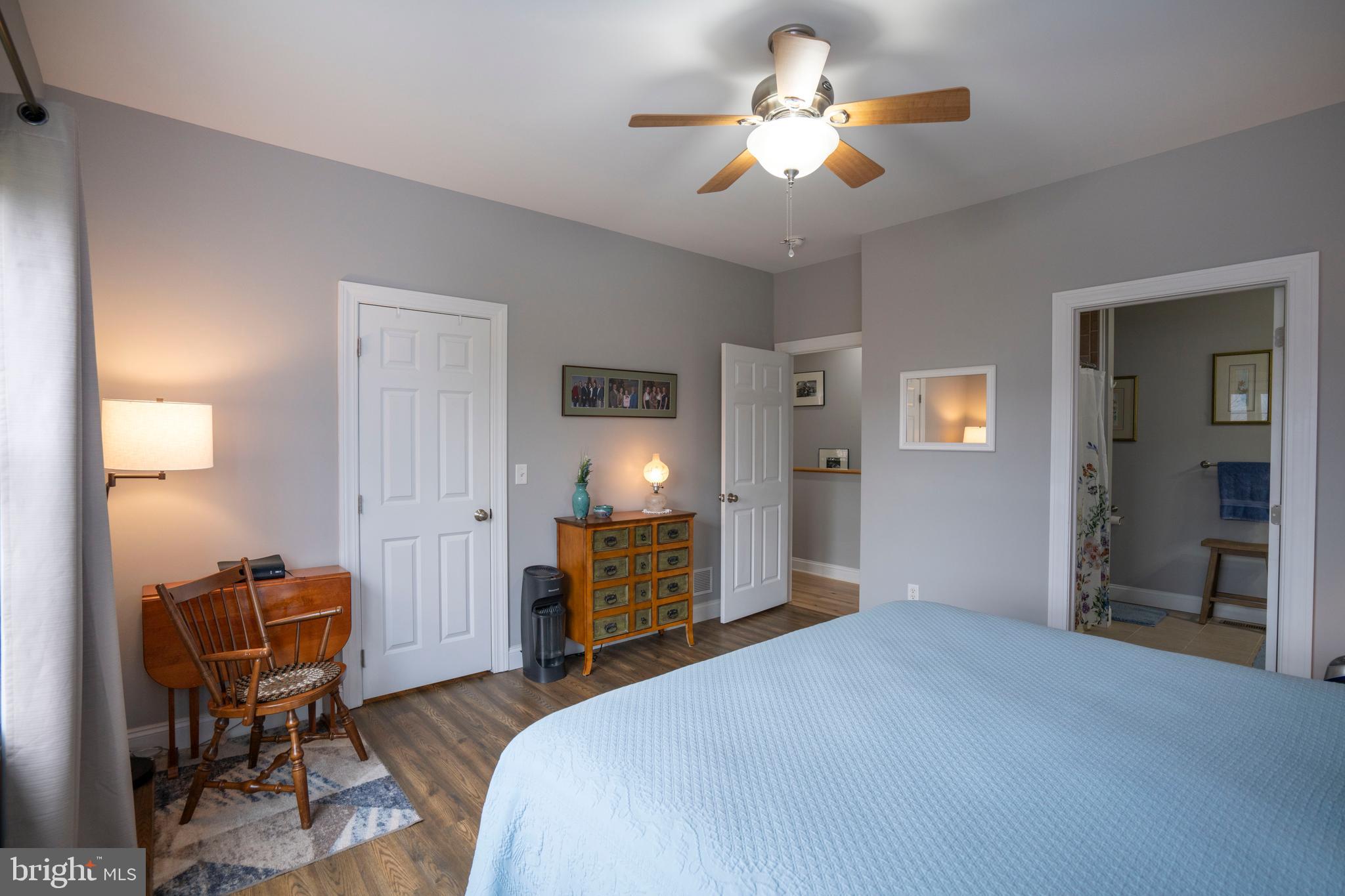 COUNTRY COVE - Residential