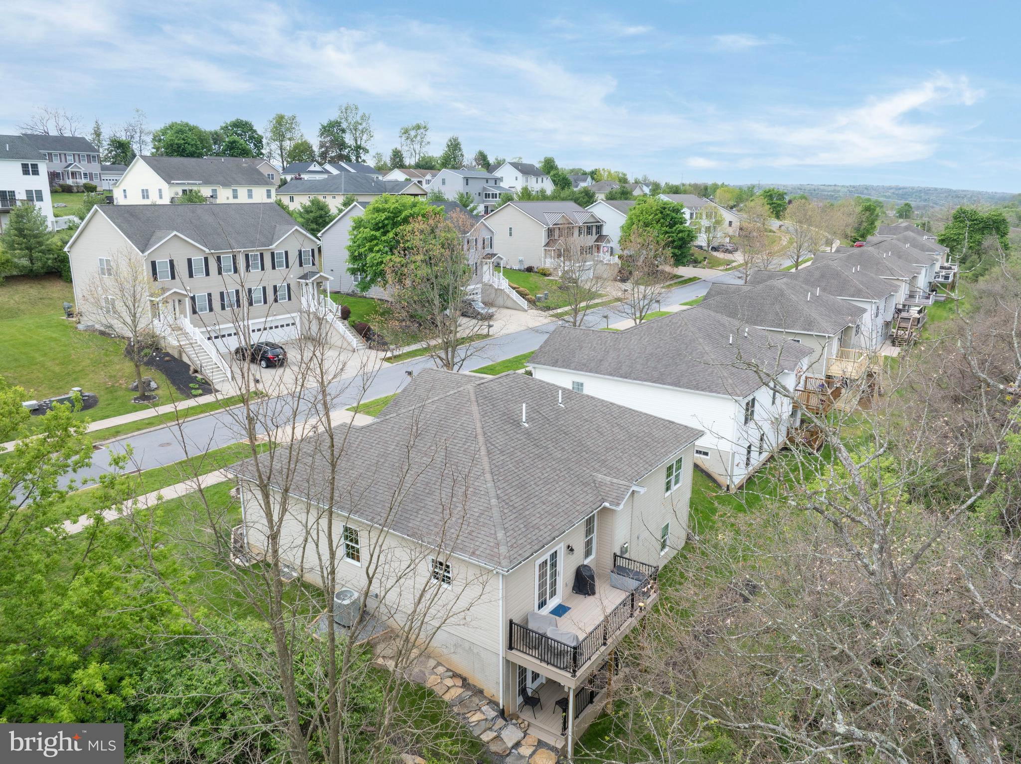 COUNTRY COVE - Residential