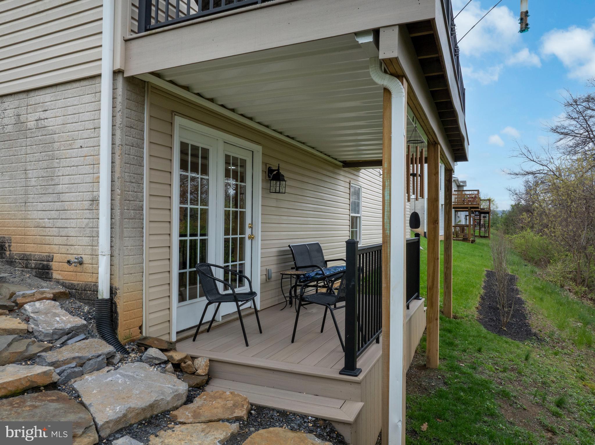 COUNTRY COVE - Residential