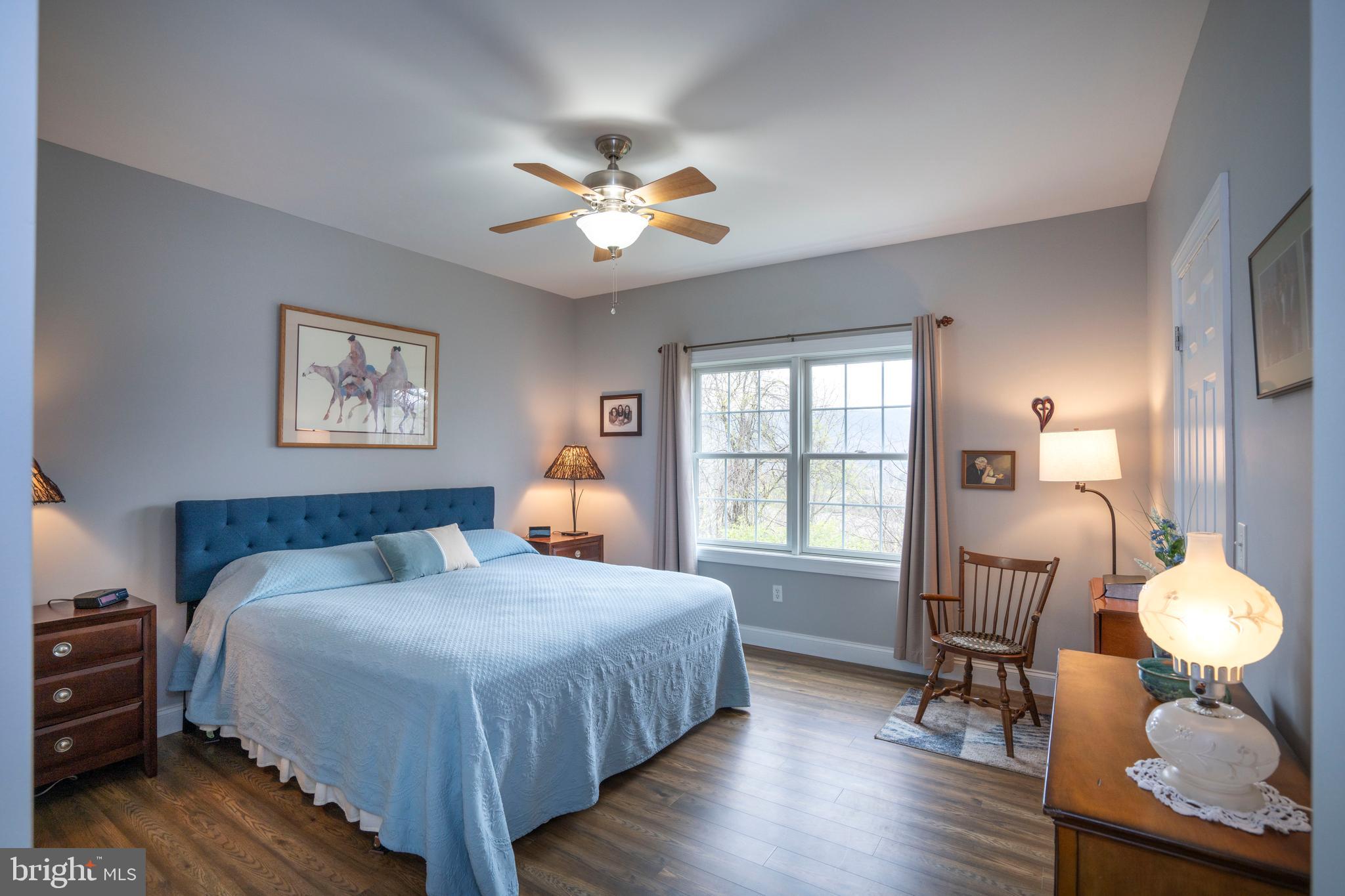COUNTRY COVE - Residential