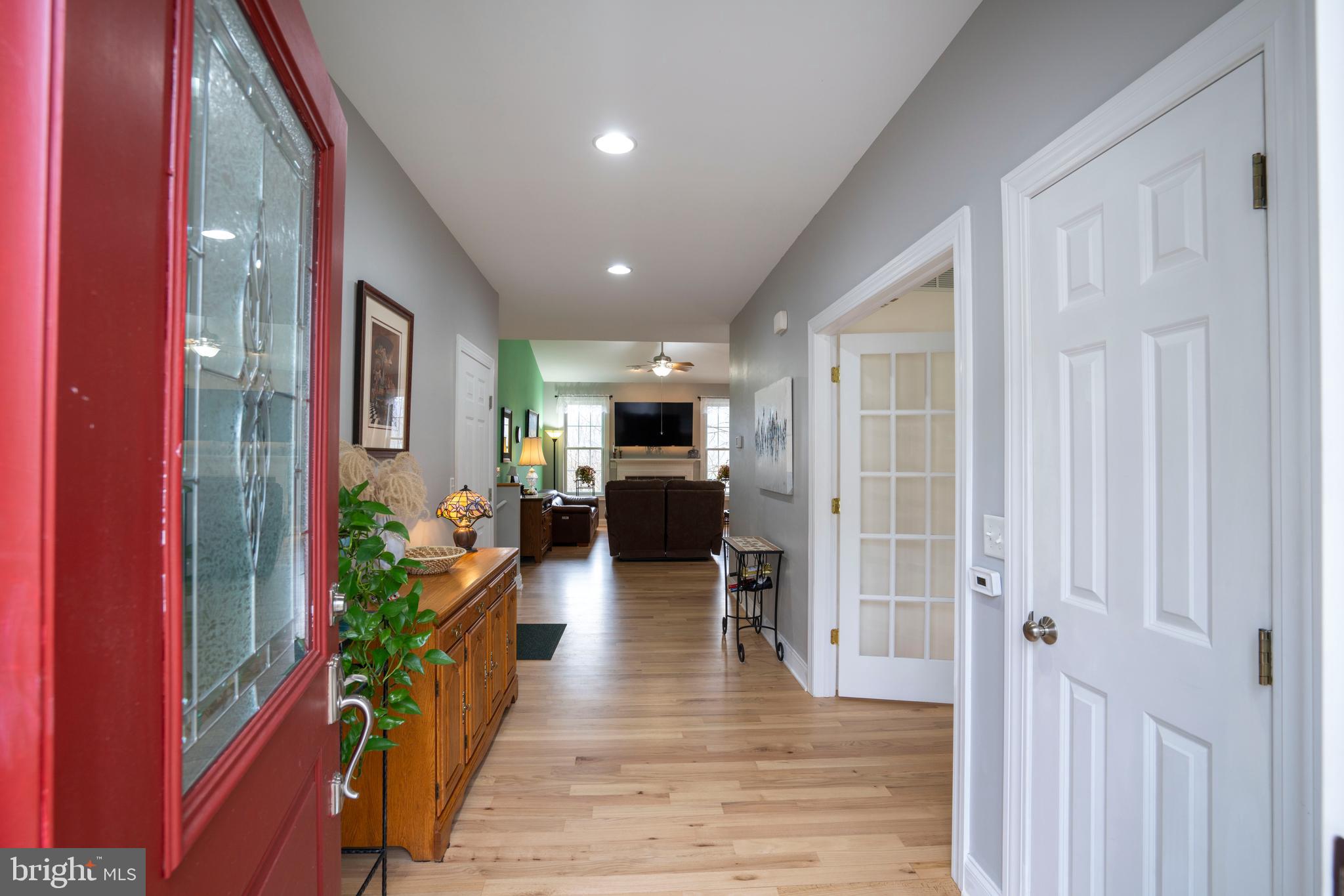 COUNTRY COVE - Residential