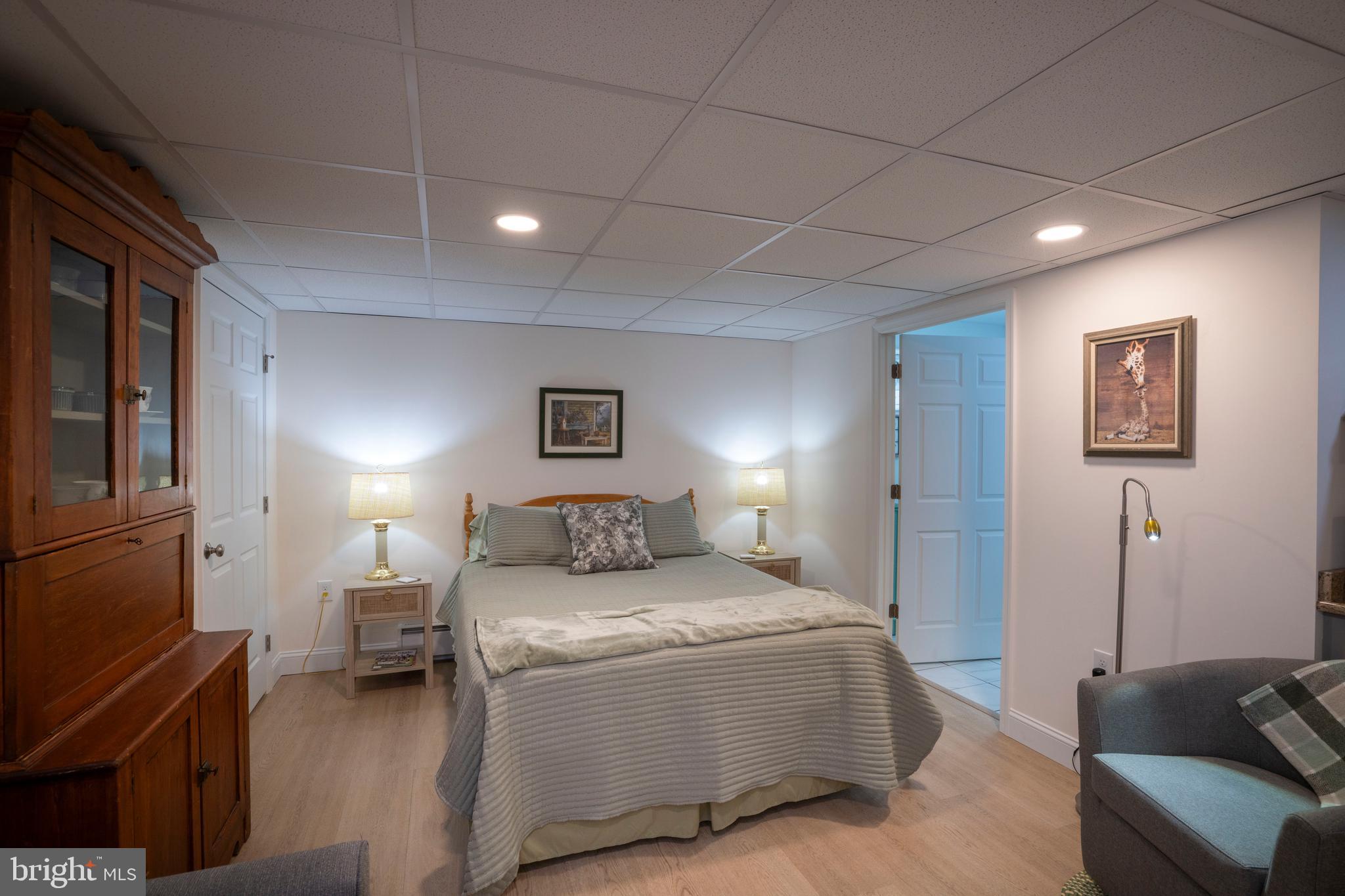 COUNTRY COVE - Residential