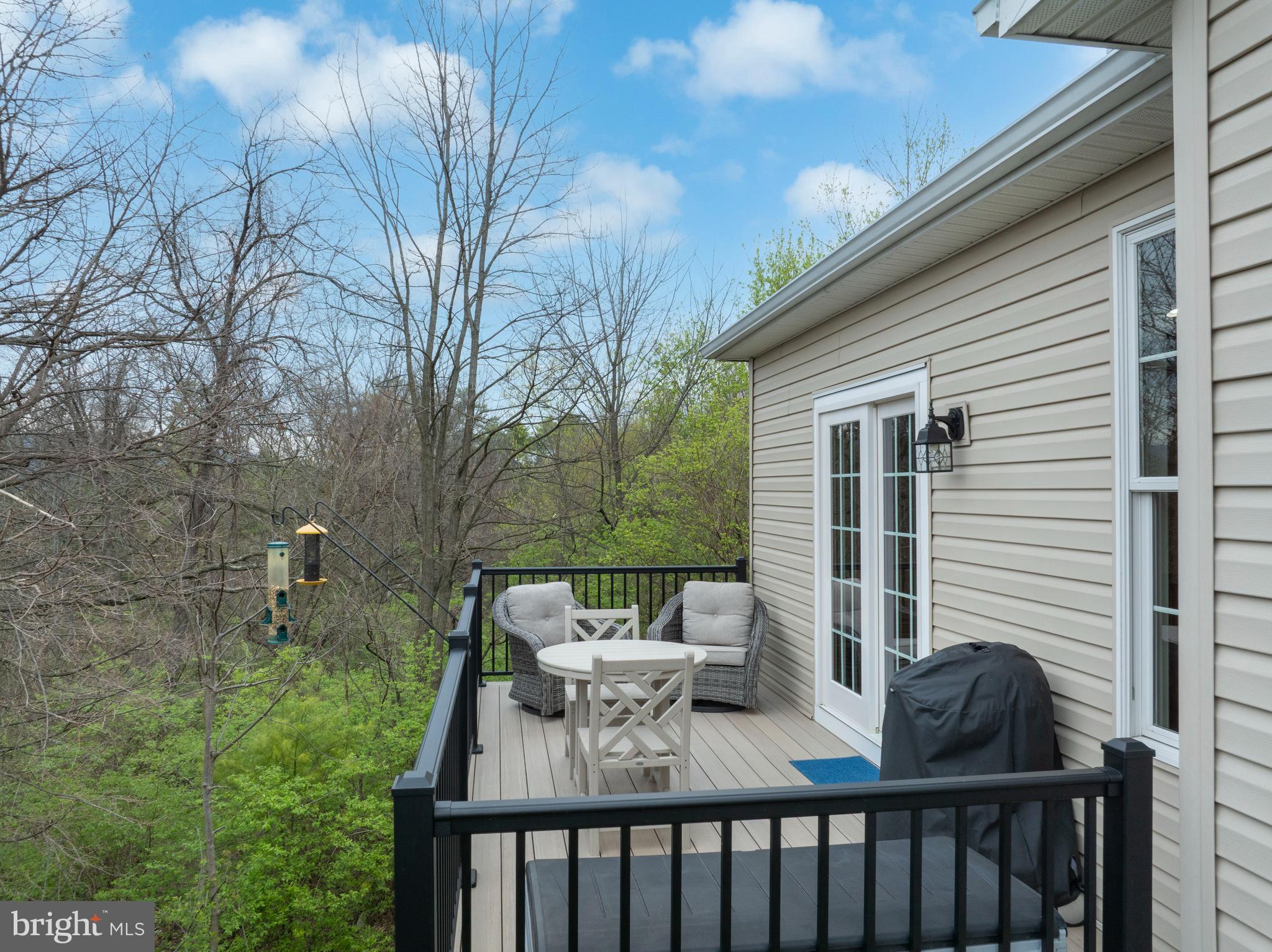 COUNTRY COVE - Residential