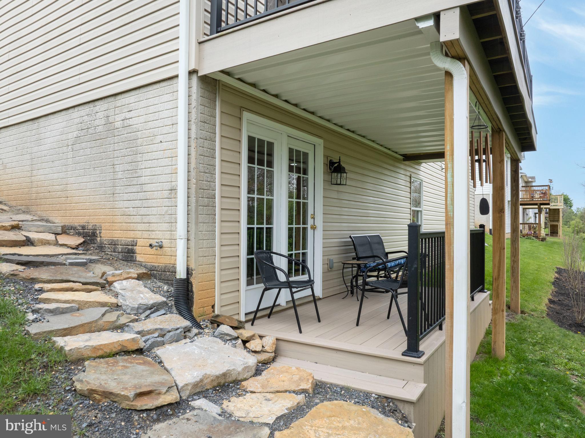 COUNTRY COVE - Residential
