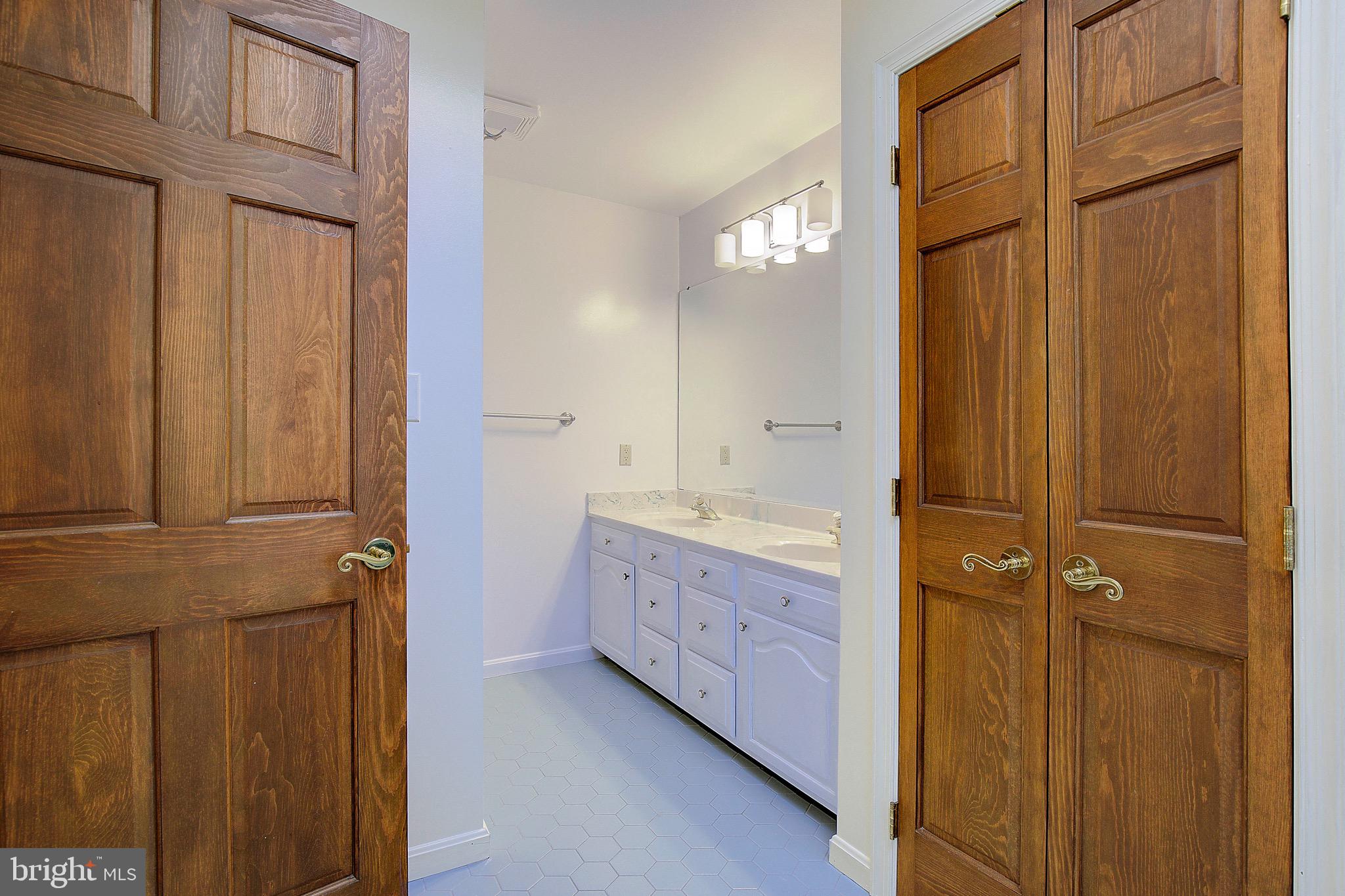 SOMERSET - Residential